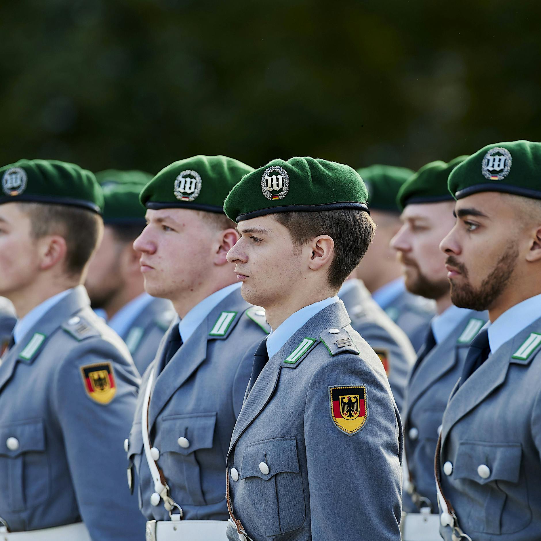 Satire oder Straftat? Schüler wegen Meme über Bundeswehr-Offizier angeklagt