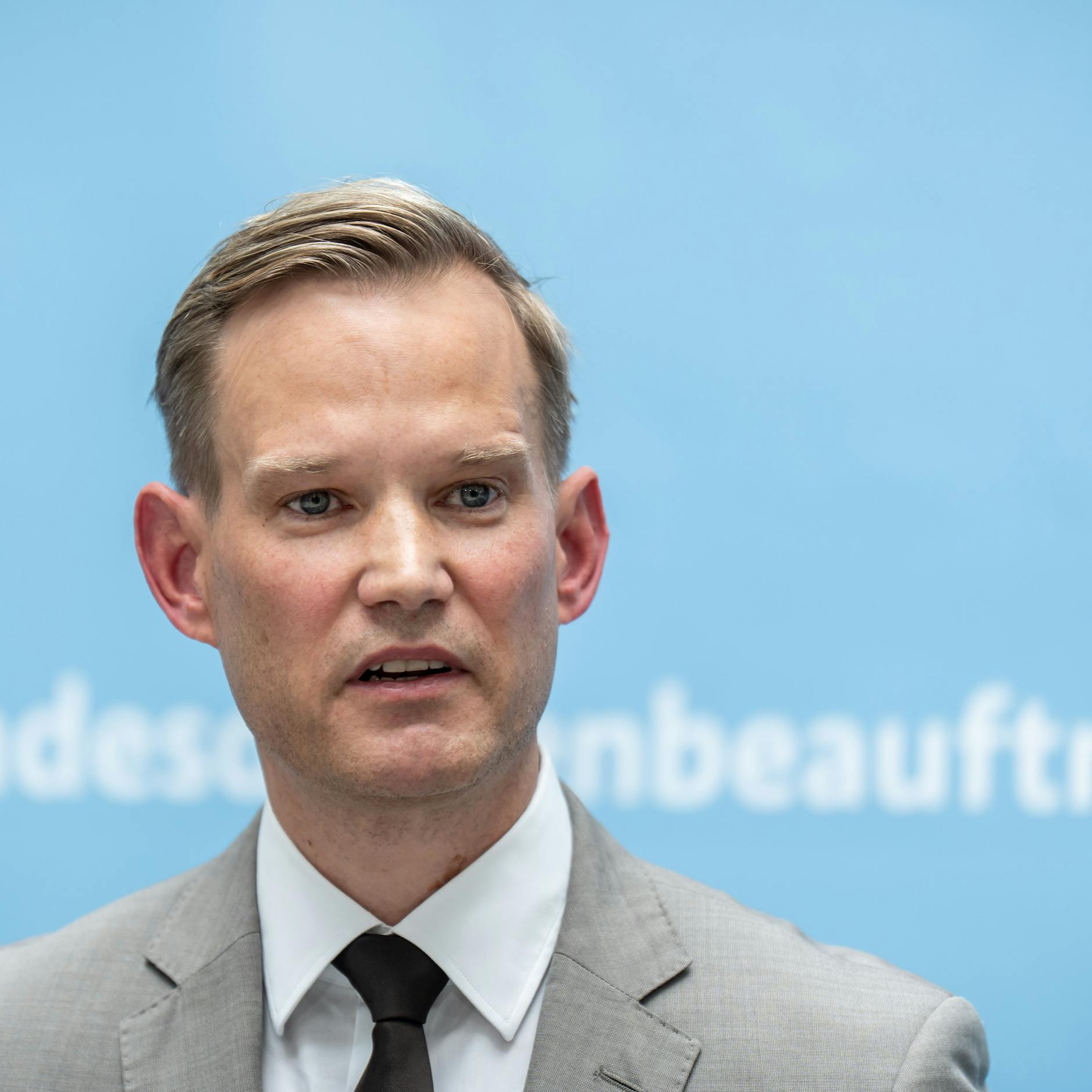 Image - Hendrik Streeck bekräftigt Haltung zur Versorgung: Ältere Menschen würden „teils totoperiert“