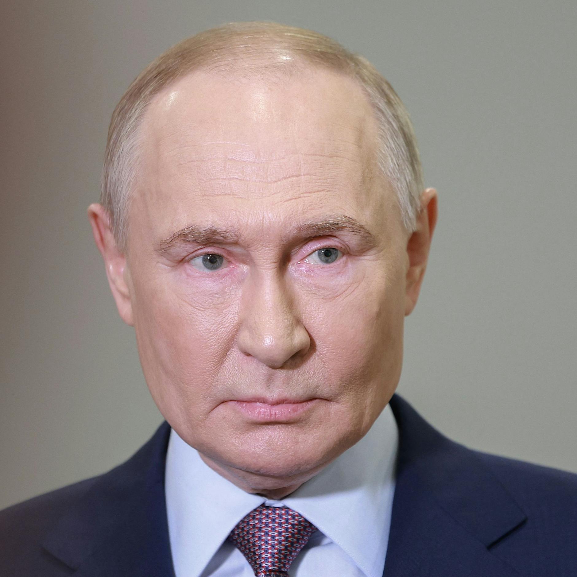 Grenze zum Kitsch: Heroisierung der Ukraine im Wochenschau-Jargon