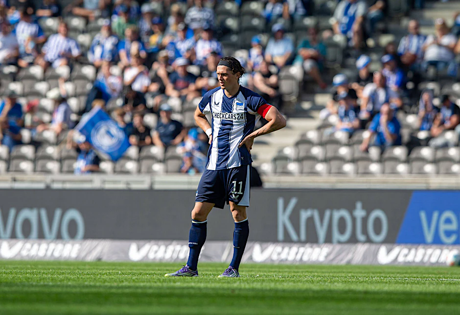 Hertha-Kapitän Fabian Reese ist ein Kraftpaket und Energiebündel. Spielen seine Muskeln in den nächsten acht Tagen mit?