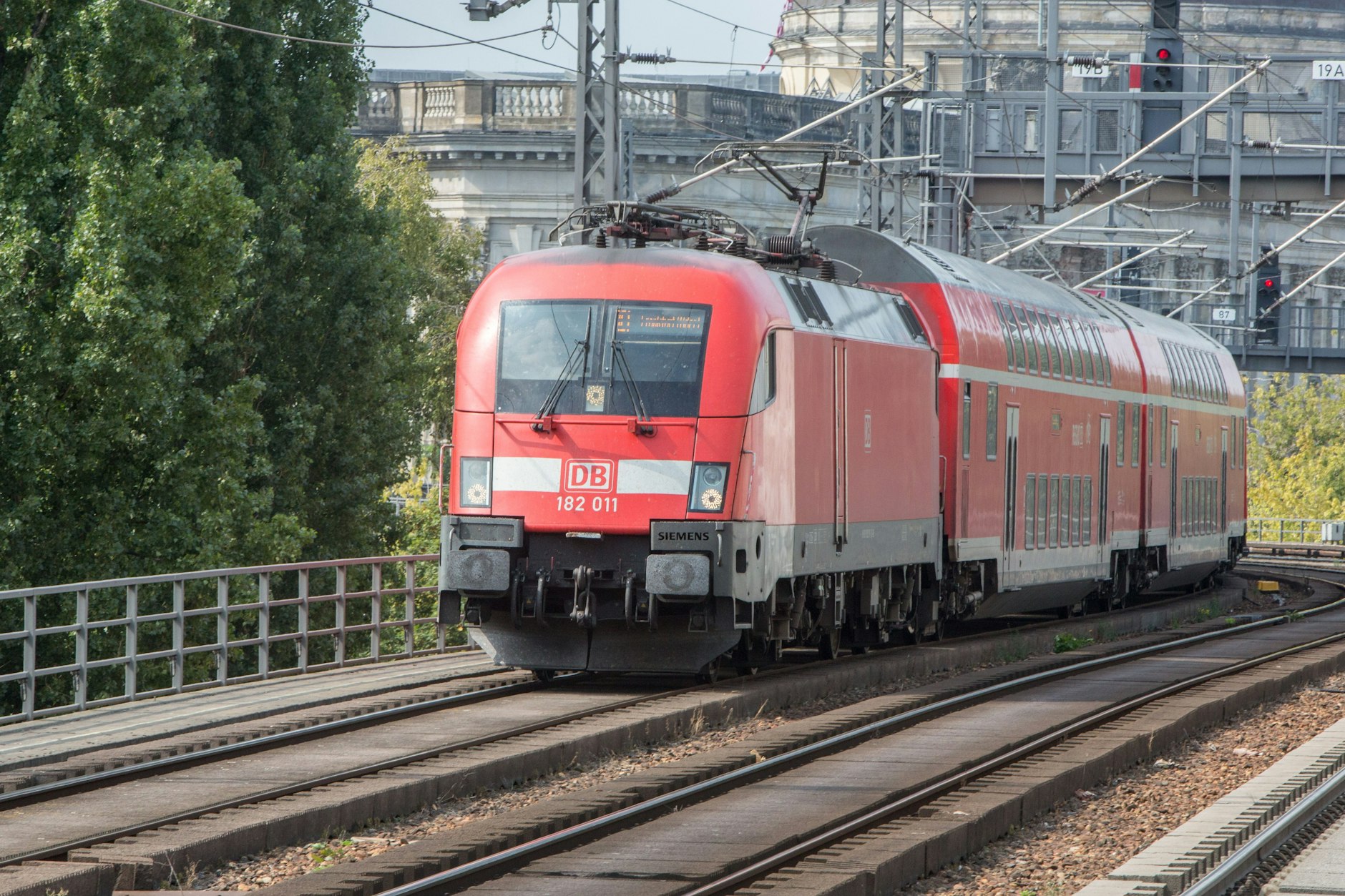 Ein Regionalexpress musste in Treptow-Köpenick evakuiert werden.