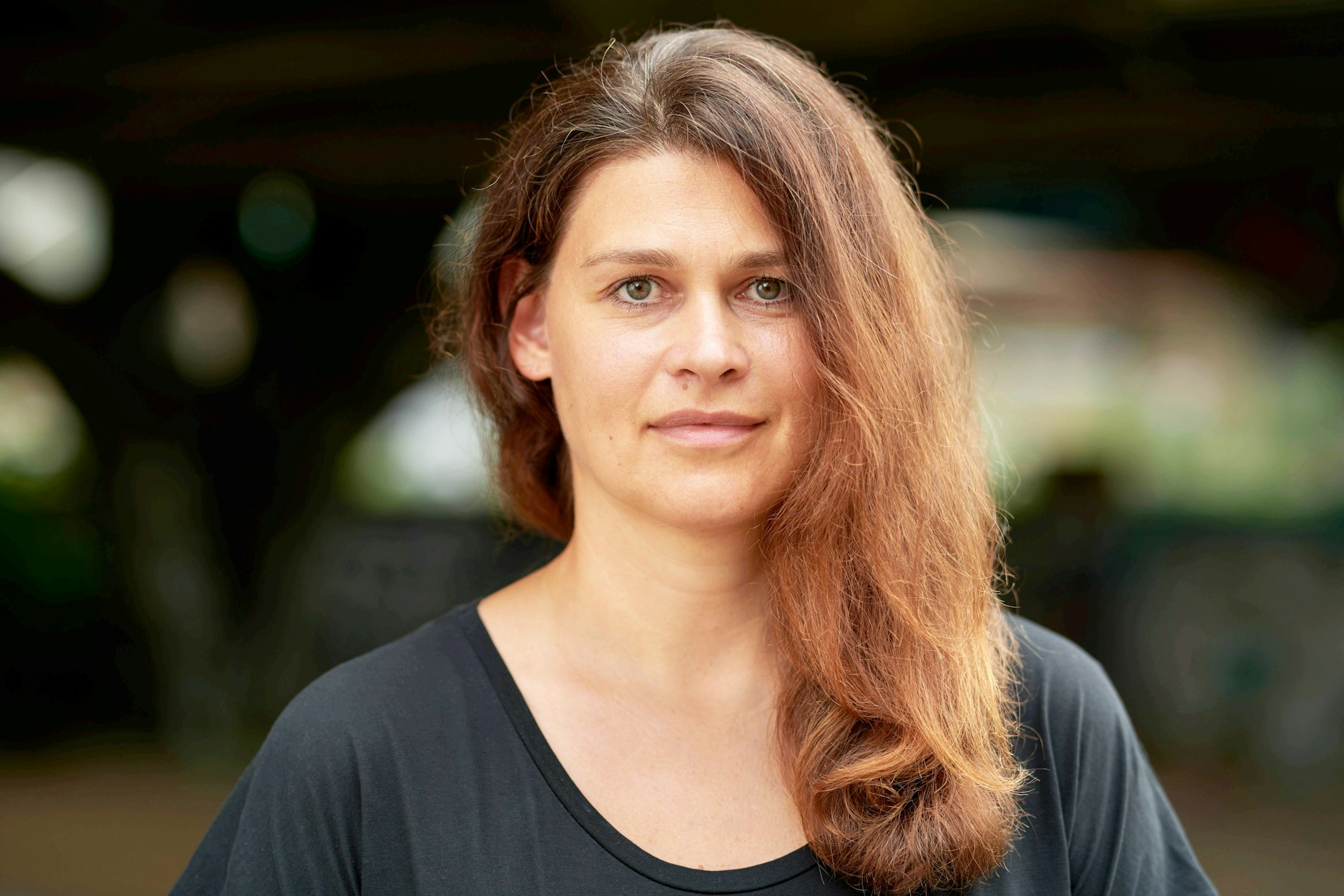 Inga Lizengevic hat in Vitebsk, Minsk und Berlin Theaterwissenschaften studiert und lebt als Hörfunkautorin in Berlin.