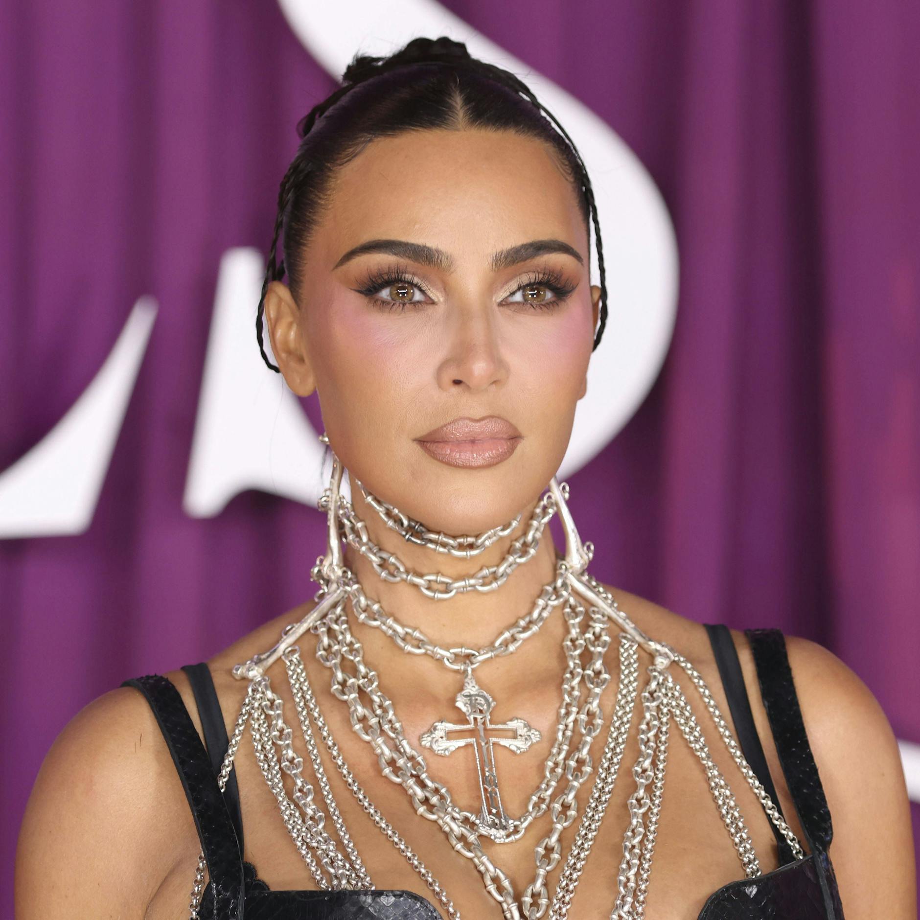 Image - Hirnaneurysma bei Kim Kardashian entdeckt: Was bedeutet das für ihre Gesundheit?