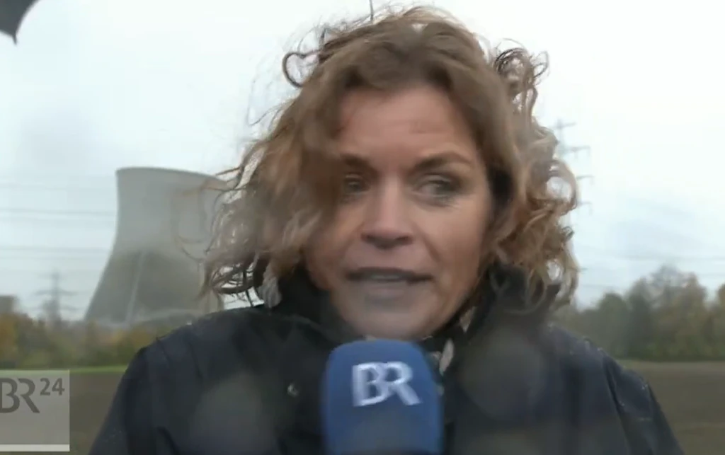 Peinlich-Panne! ARD-Reporterin steht bei Sprengung von AKW-Kühltürmen im Bild