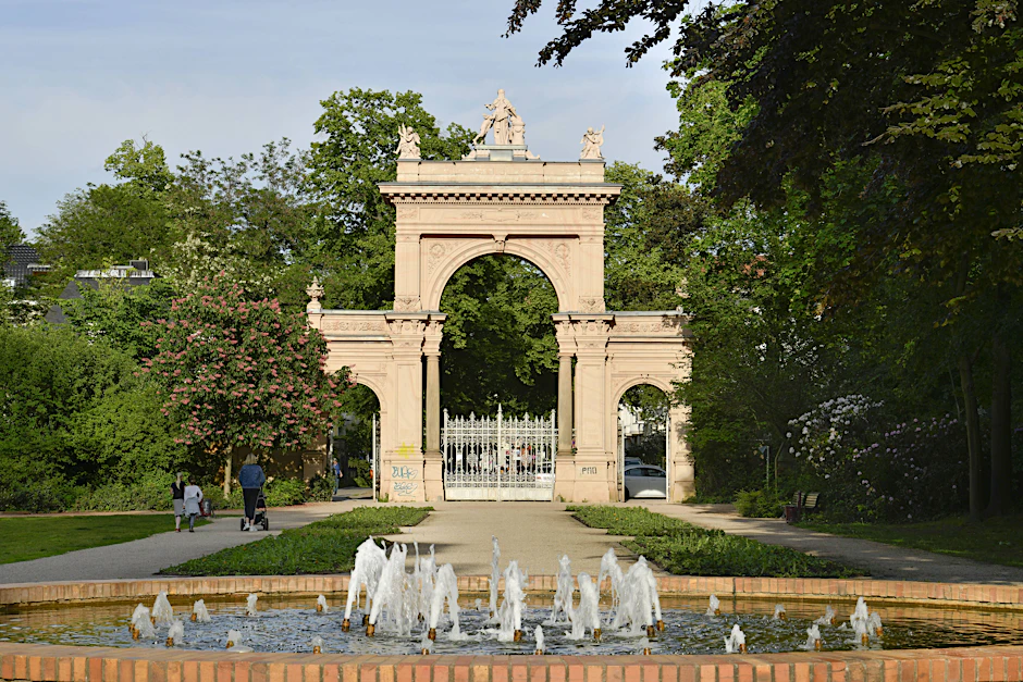 In Fußweite zum Bürgerpark in Pankow entstehen 74 neue Wohungen in einem Viergeschosser an der Grabbeallee.