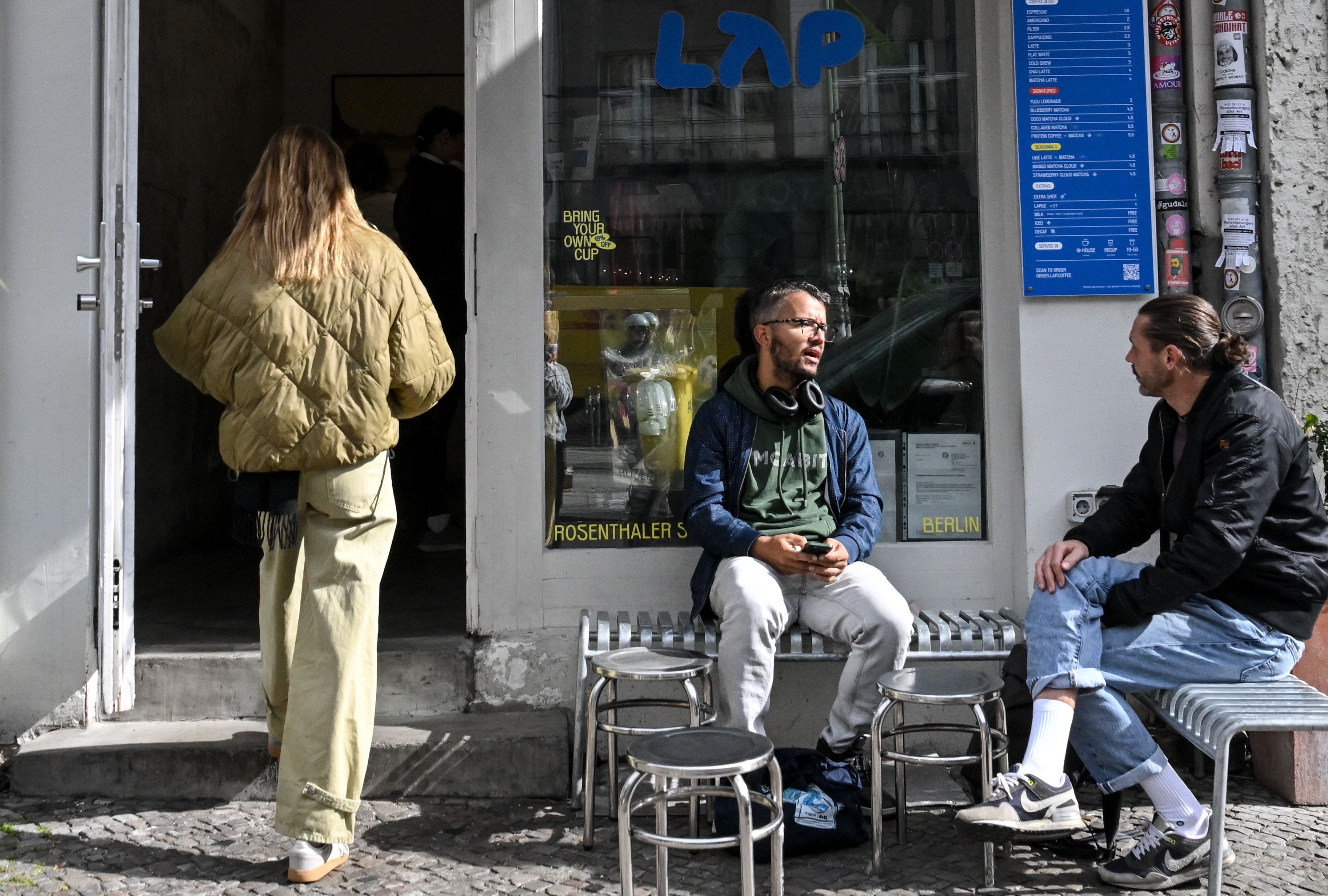 Anschläge auf Berliner Filialen von LAP Coffee: selbstgefällig und hirnverbrannt