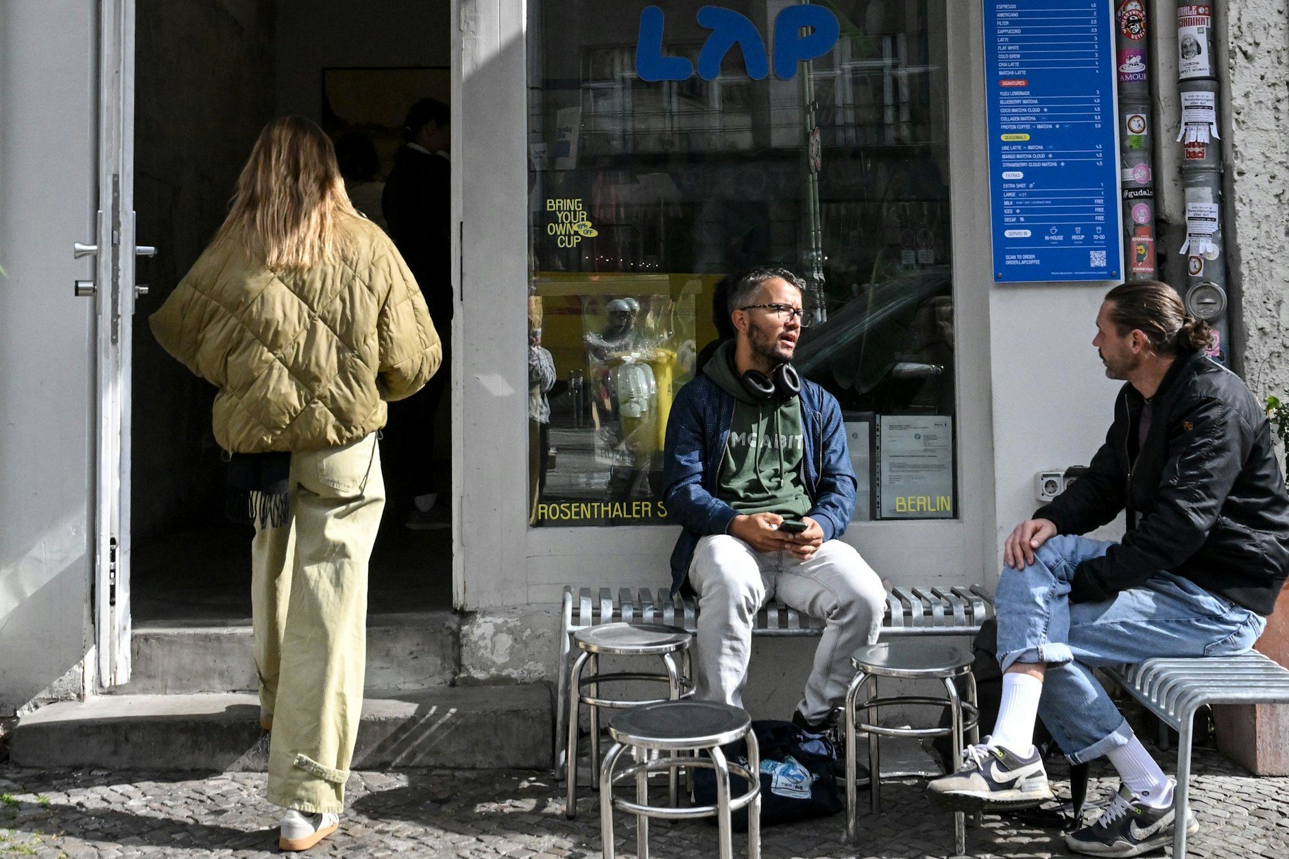 Kaffeekette des Klassenfeinds: eine LAP-Filiale in Mitte