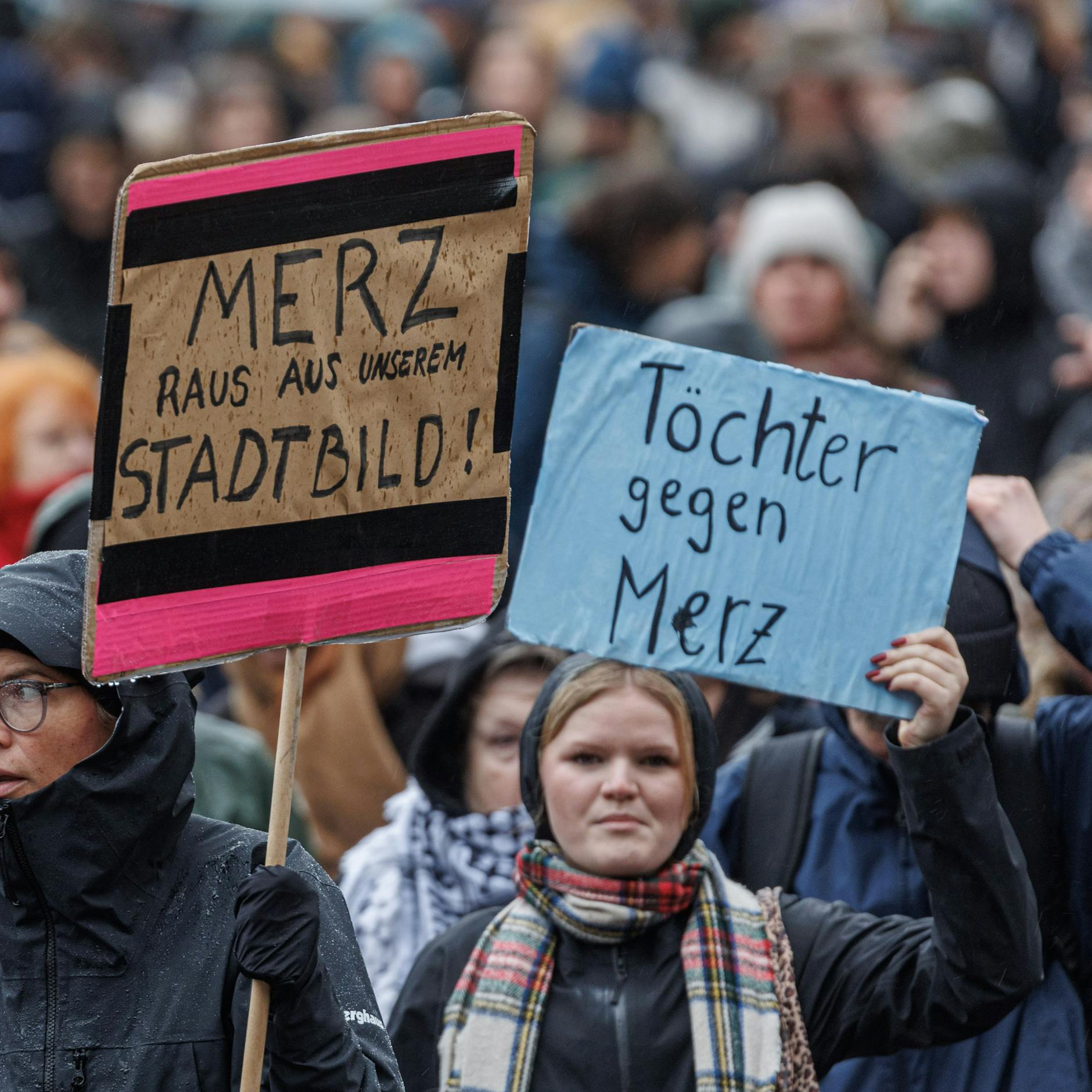 Image - „Stadtbild“-Umfrage: Mehrheit fühlt sich nicht sicher – viele lehnen Merz' Aussage trotzdem ab