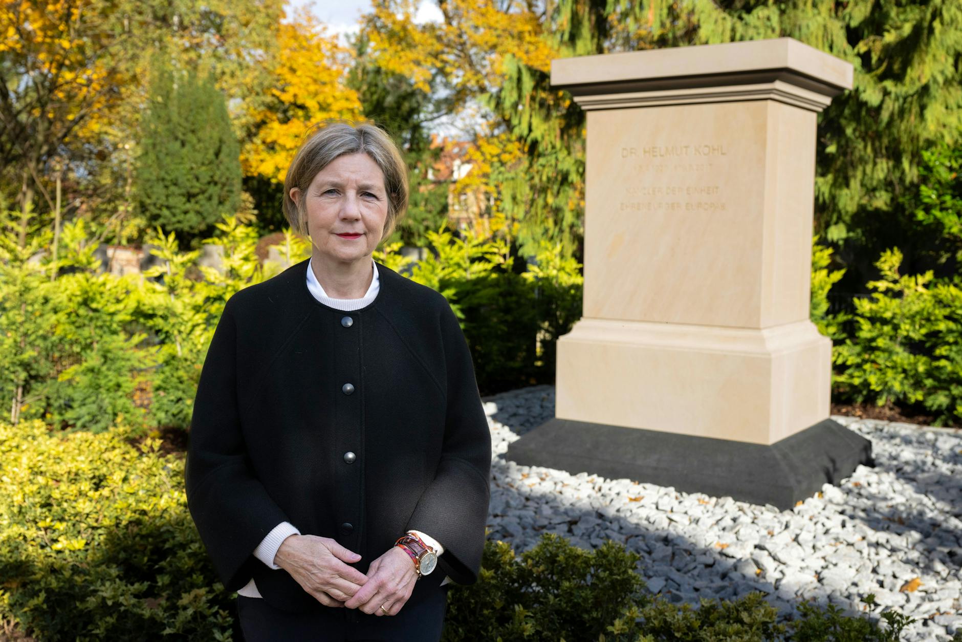 Grabstätte endlich fertig: Witwe setzt Helmut Kohl ein Denkmal