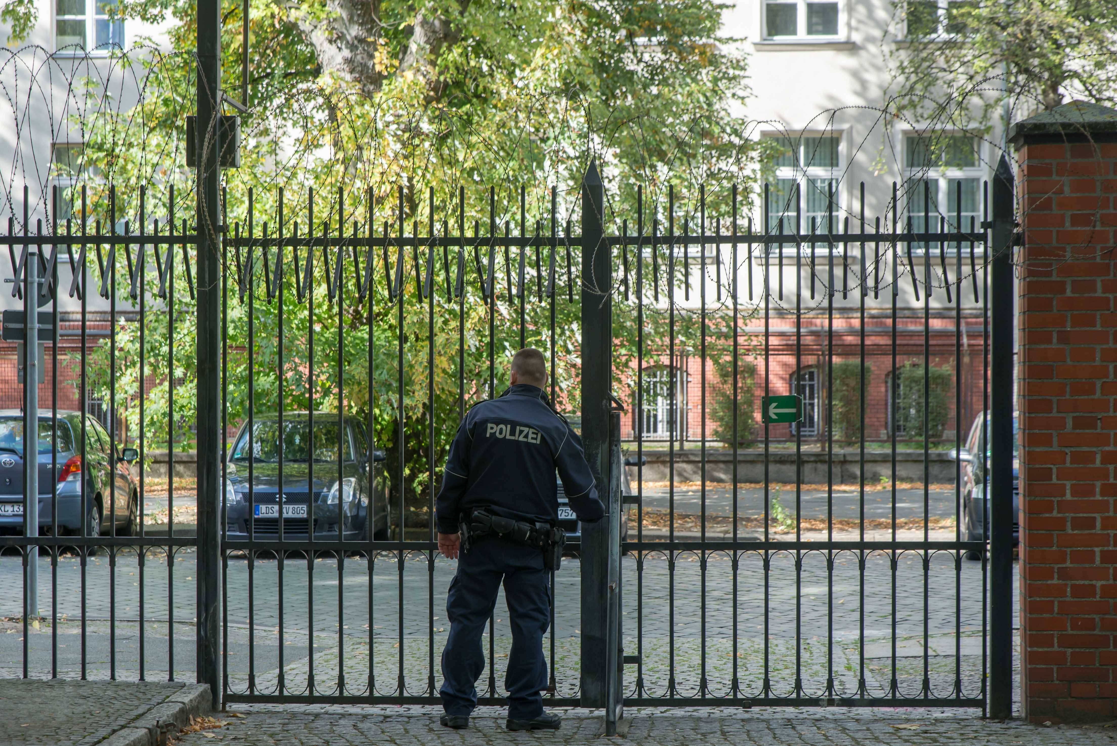 Image - Absurd! Polizisten können wegen Filmarbeiten nicht parken