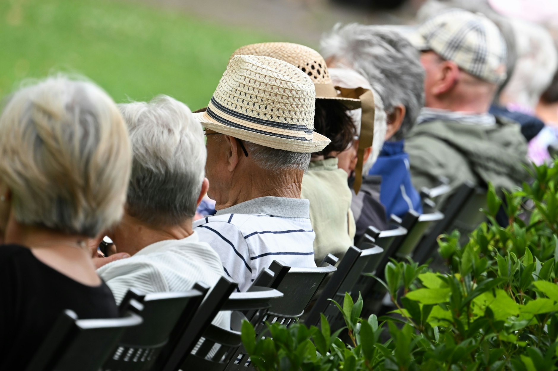 Viele Rentner in Deutschland arbeiten auch bei Bezug einer gesetzlichen Altersrente weiter.