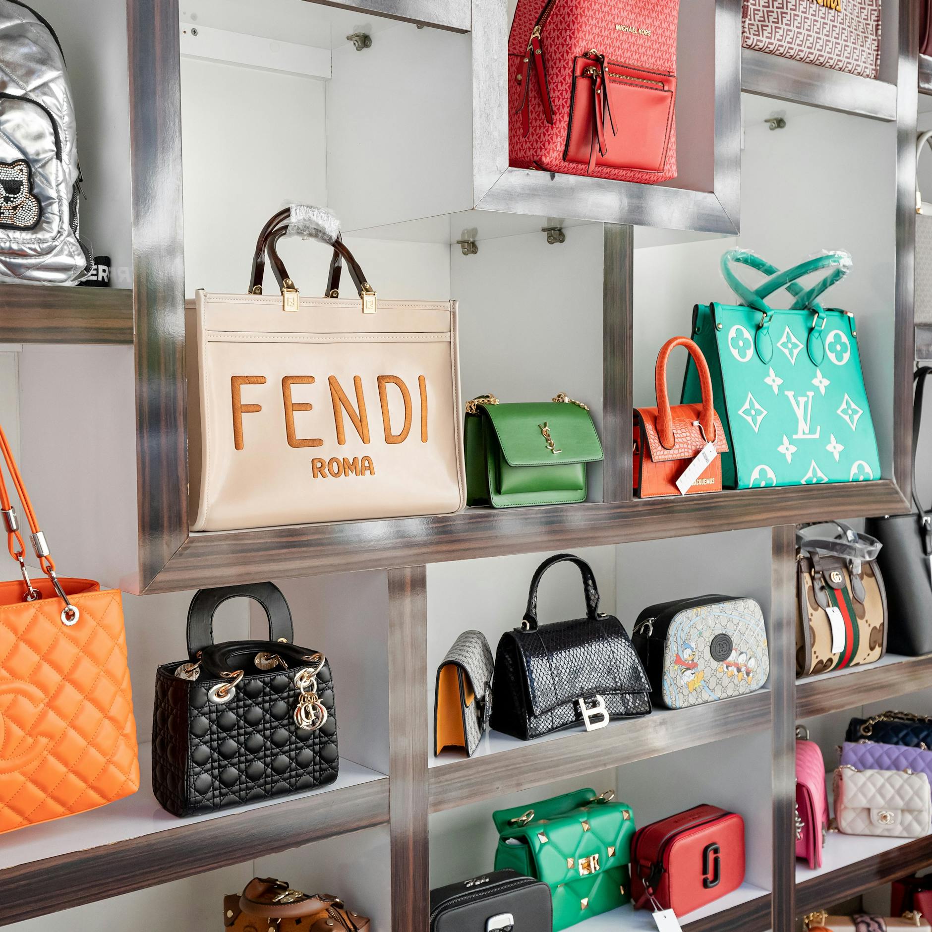 Image - Louis Vuitton, Rolex, Gucci und Co. – Luxus, der nichts mehr bedeutet