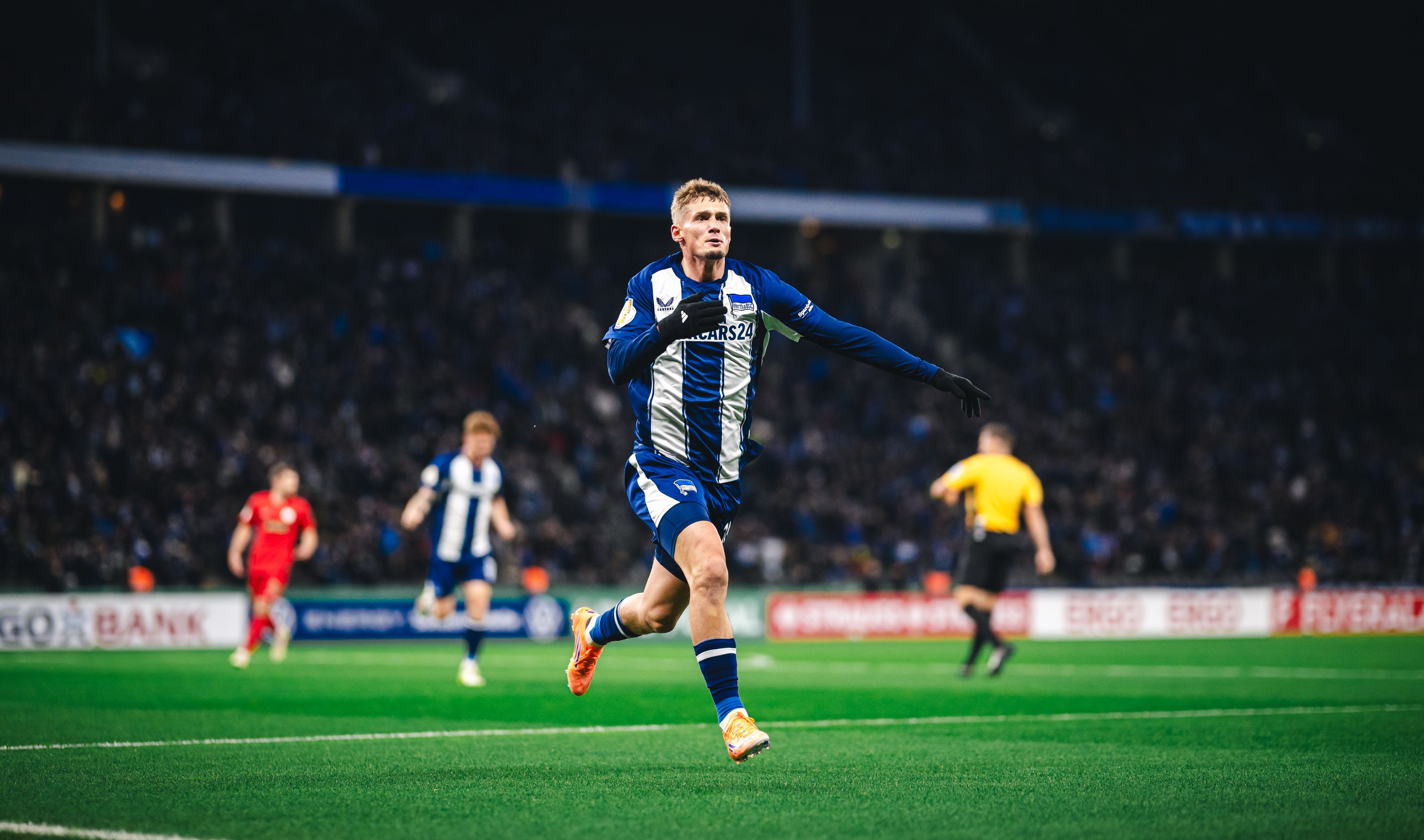 Zeit für Energiemanagement: Hertha BSC erreicht problemlos die nächste Pokalrunde