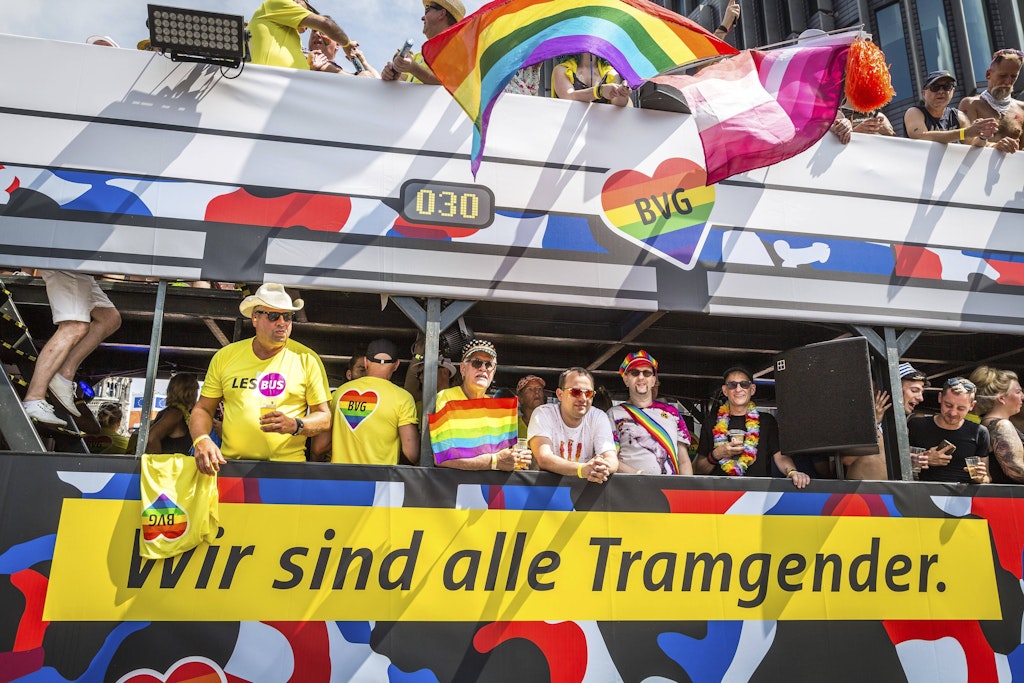 Transparenzlücke im Regenbogen: Wie der Berliner Senat bei den ...