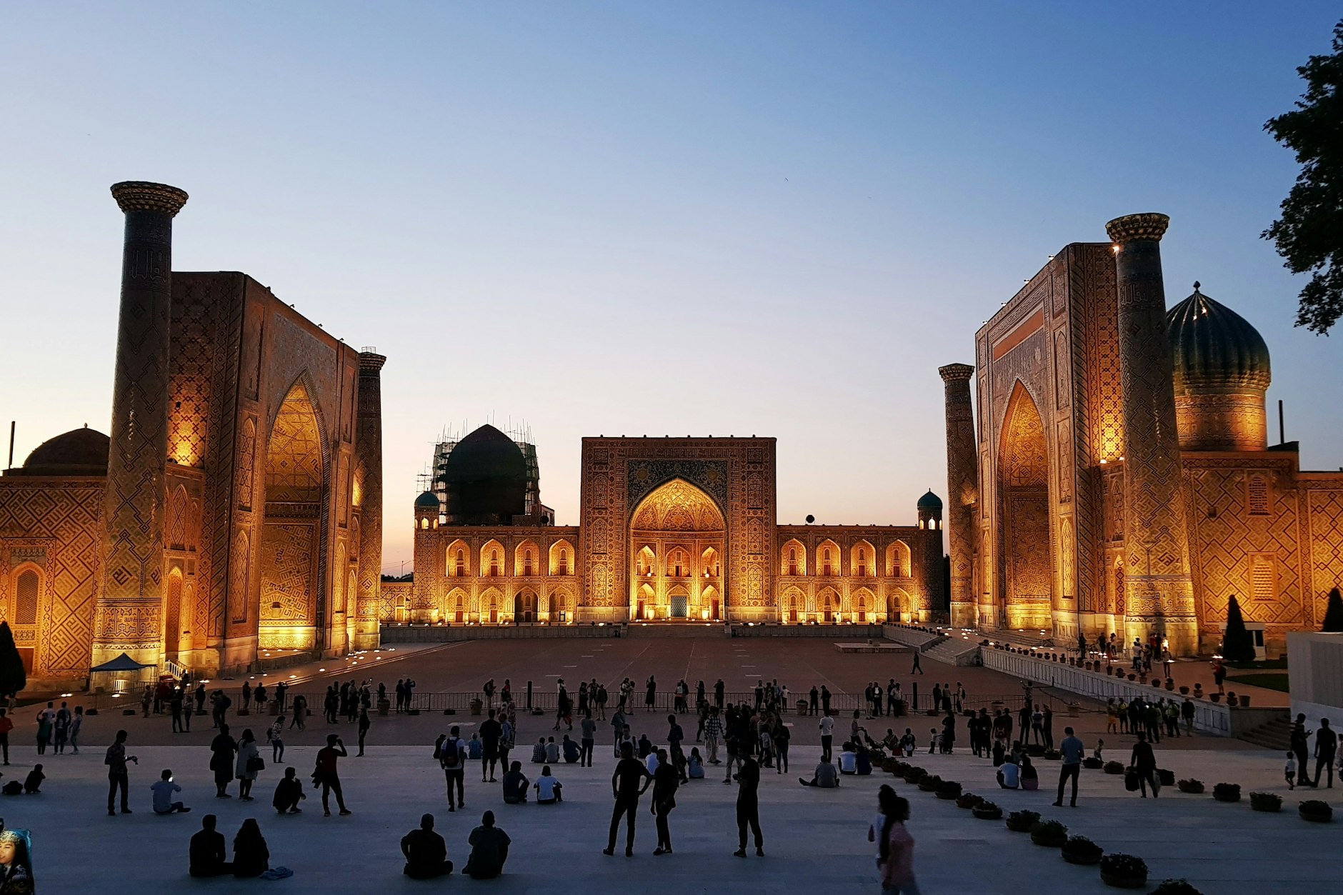 Der Registan-Platz in Samarkand: Prachtvolles Zeugnis der mehr als 2000 Jahre alten Seidenstraße.