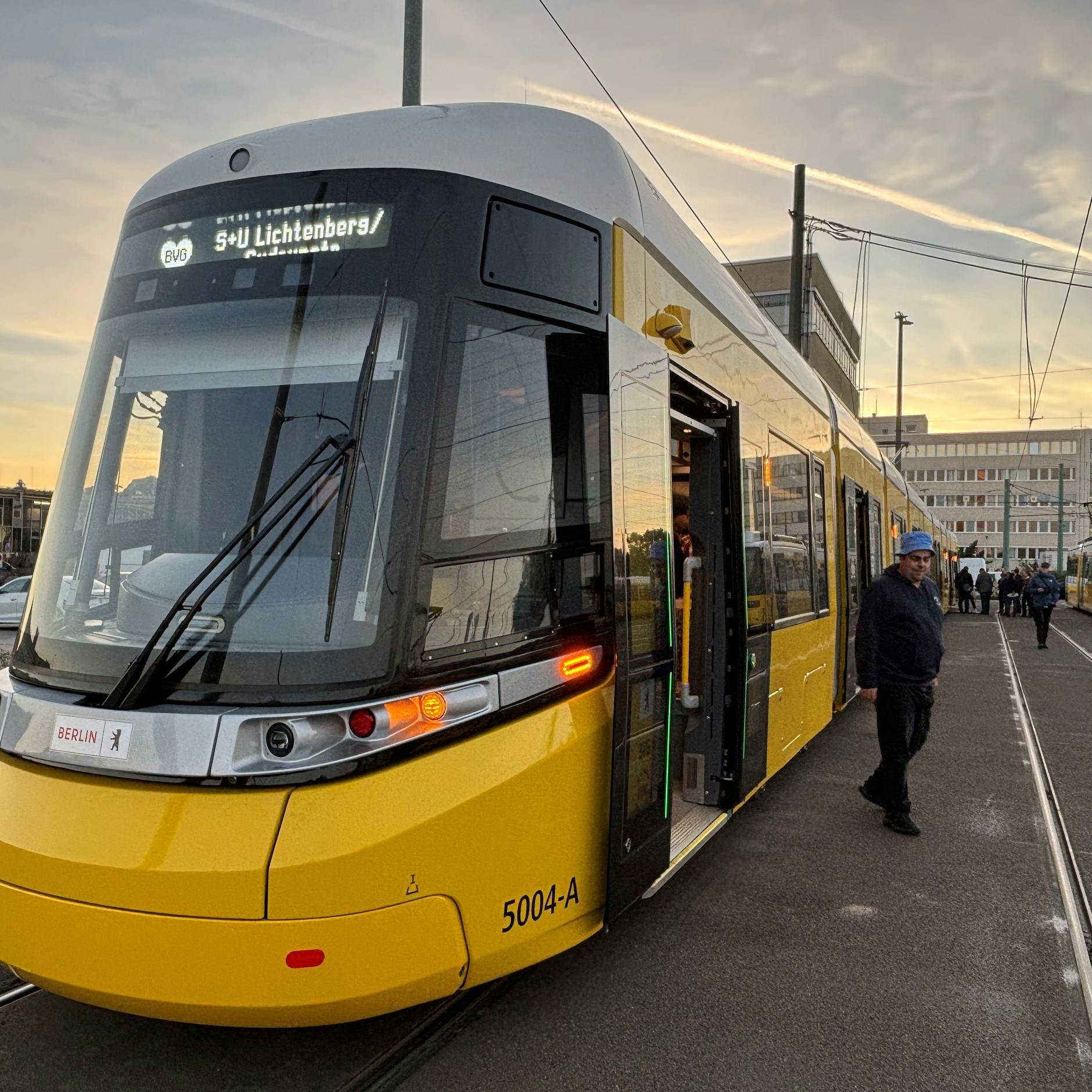Image - Neue BVG-Straßenbahn zu schwer für Brücken: So soll der Urbanliner in Berlin nun doch noch ins Rollen kommen