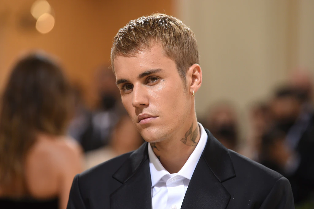 Für Justin Bieber beginnt Untreue in Gedanken – das sagen andere Stars