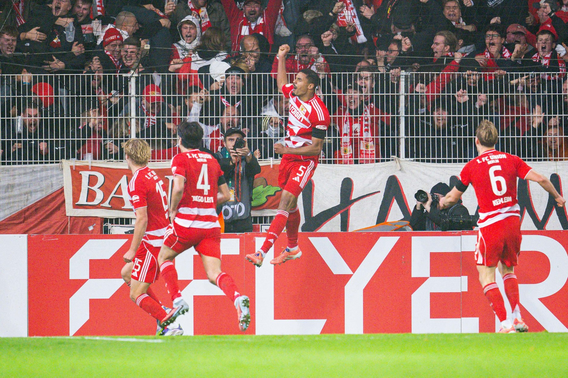 Ekstase pur: Danilho Doekhi hat soeben den Siegtreffer für den 1. FC Union Berlin gegen Bielefeld erzielt.