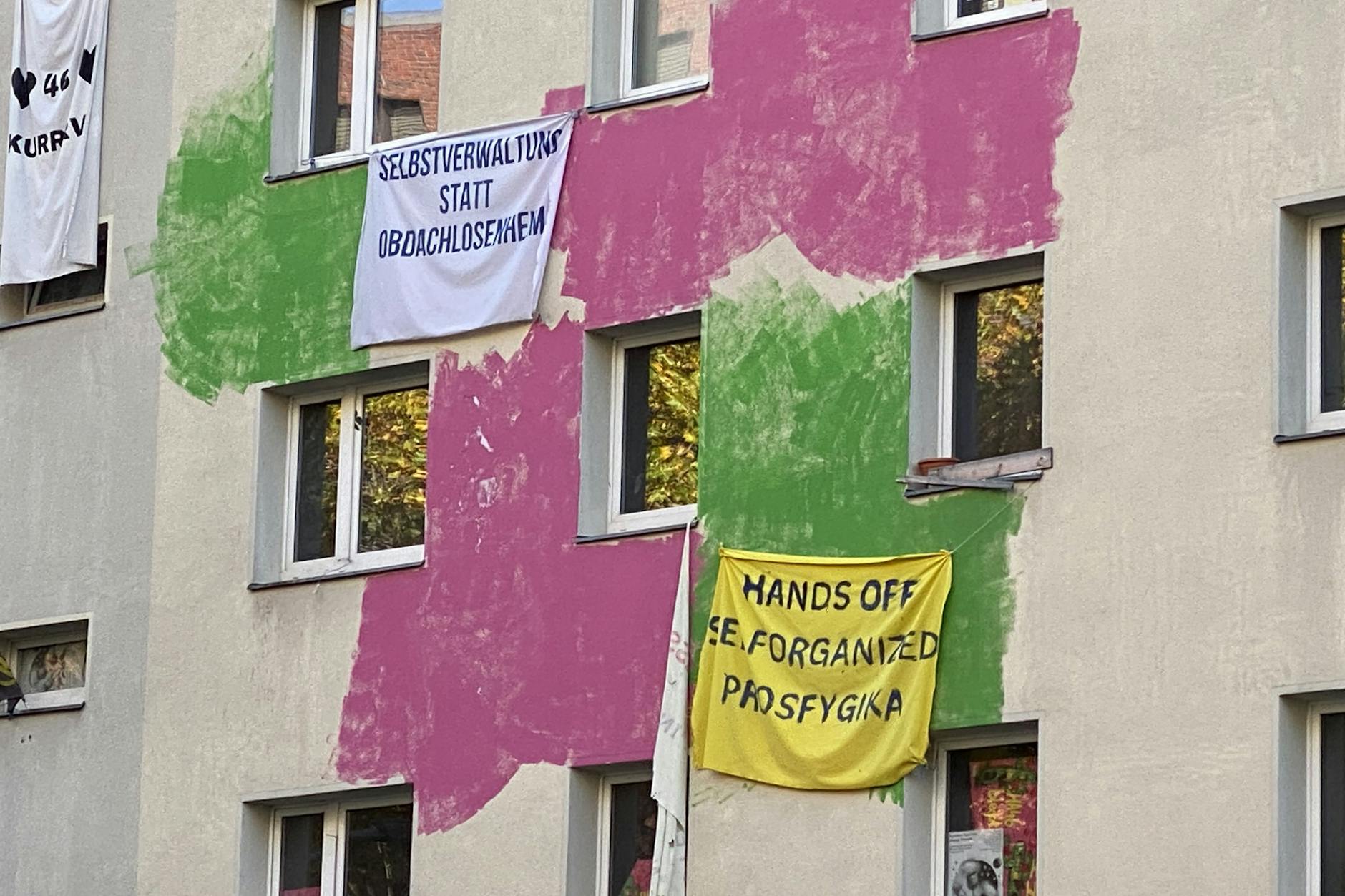 Die Anwohner der Habersaathstraße zeigen ihren Protest.