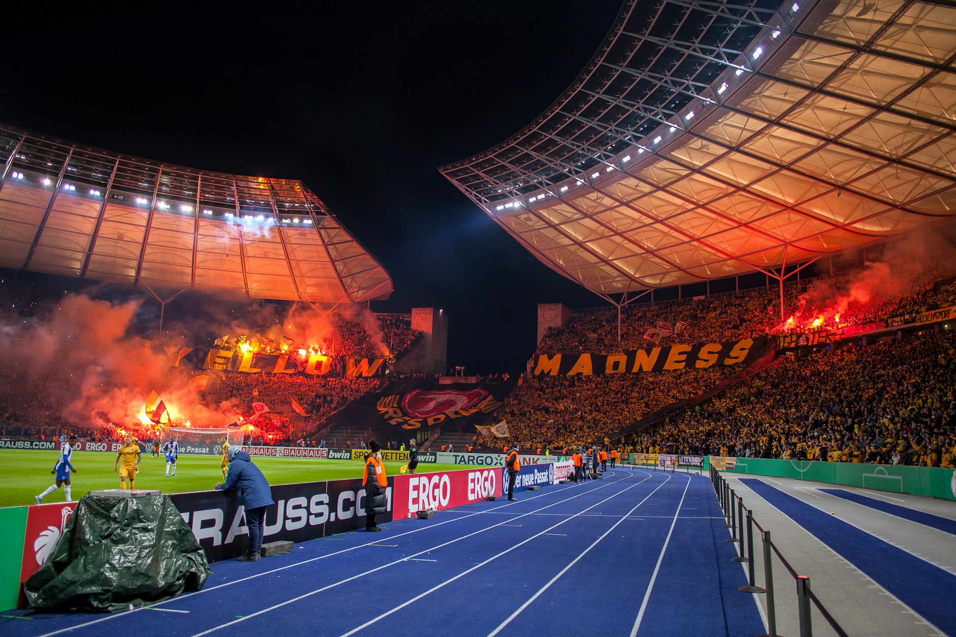 2019 kamen mehr als 30.000 Fans der SG Dynamo Dresden zum Pokalspiel gegen Hertha BSC ins Olympiastadion und zündelten kräftig.