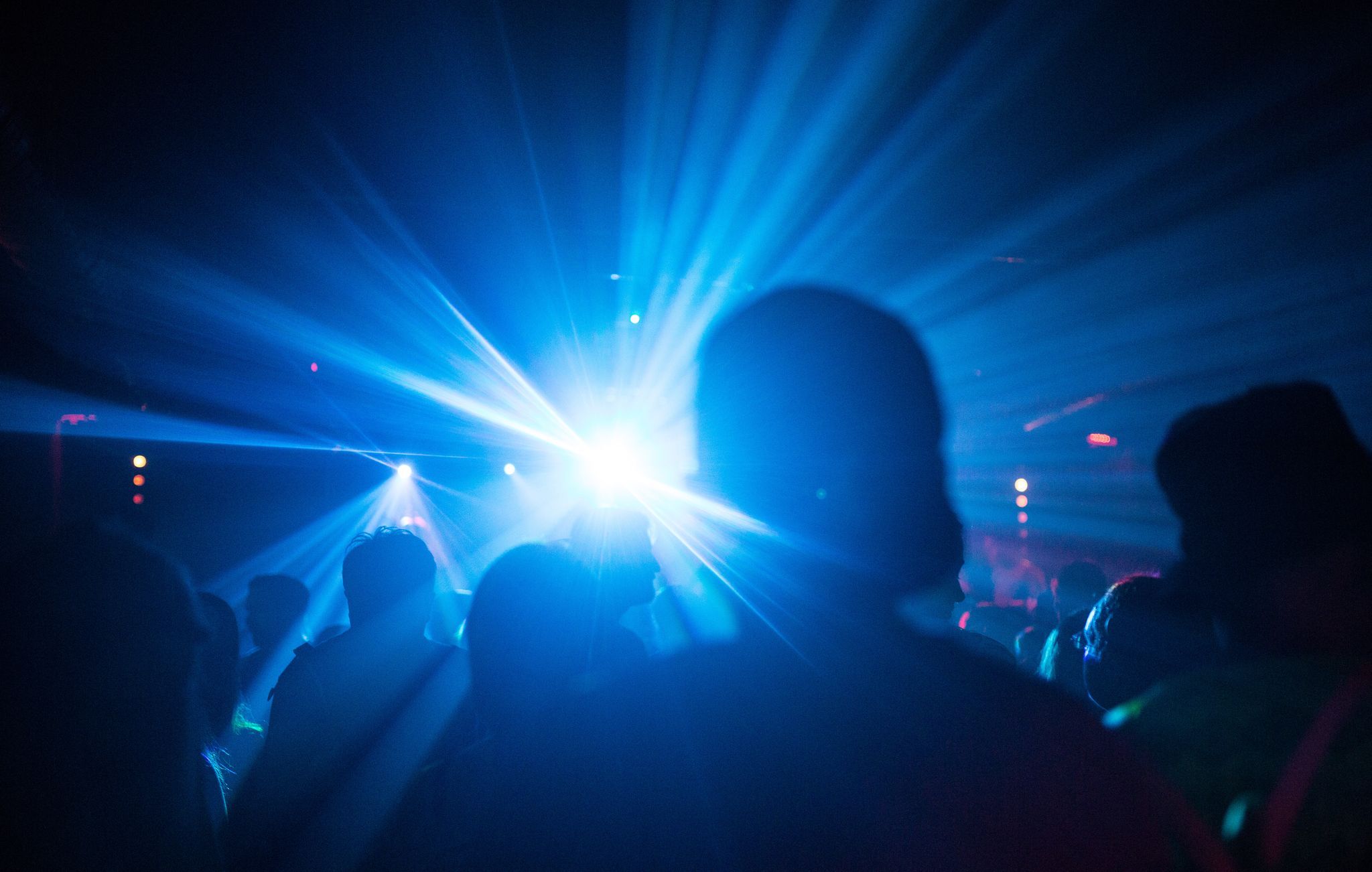 Glitzer, Glamour, Genörgel: Warum Berlin sich immer wieder selbst im Weg steht