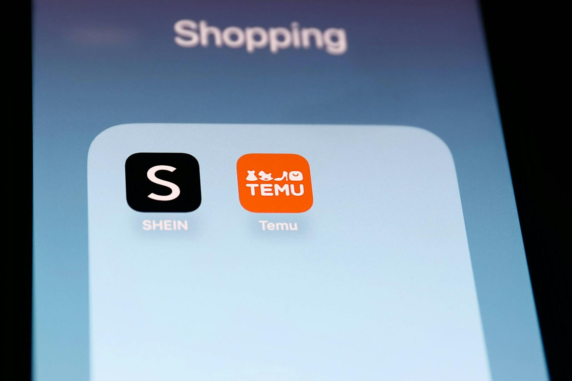 Shein und Temu stehen erneut in der Kritik.