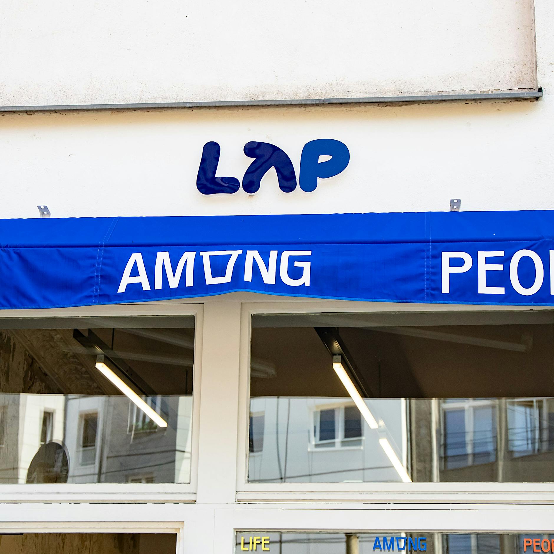 LAP-Coffee Berlin in der Kritik: Angreifer erheben Vorwürfe gegen Gründer Ralph Hage