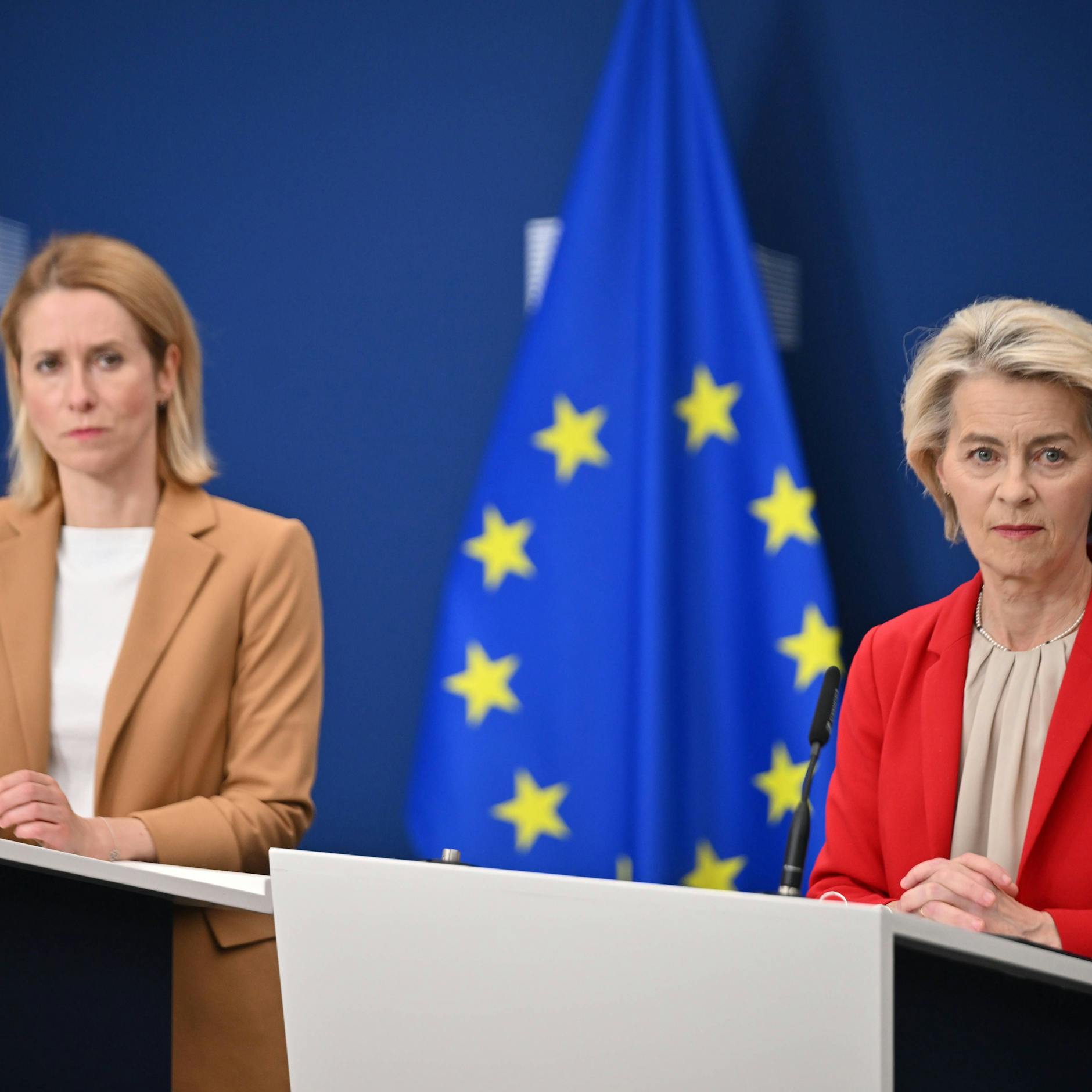 Image - Machtkampf in der EU: Ursula von der Leyen triumphiert über Kaja Kallas