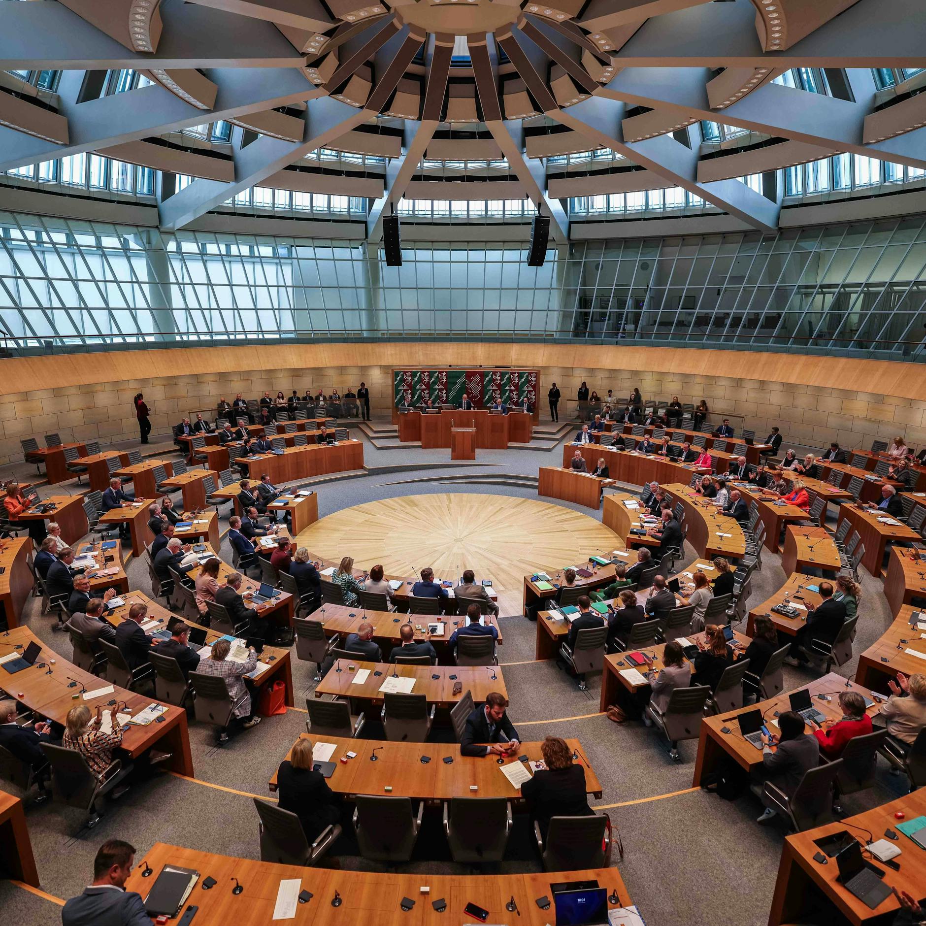 Image - „Kochender Lehrer“ sorgt für Wirbel: Opposition fordert Aufklärung über Preisgeld
