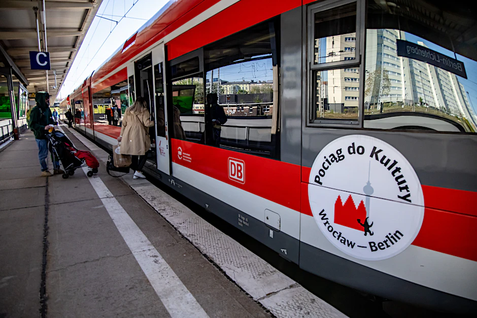 Einsteigen, bitte! Die Fahrt des Kulturzugs nach Breslau beginnt meist im Bahnhof Lichtenberg. Ein weiterer Halt ist am Ostkreuz vorgesehen.