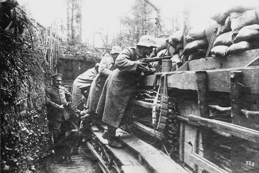 Deutsche Soldaten in Schützengräben an der Westfront