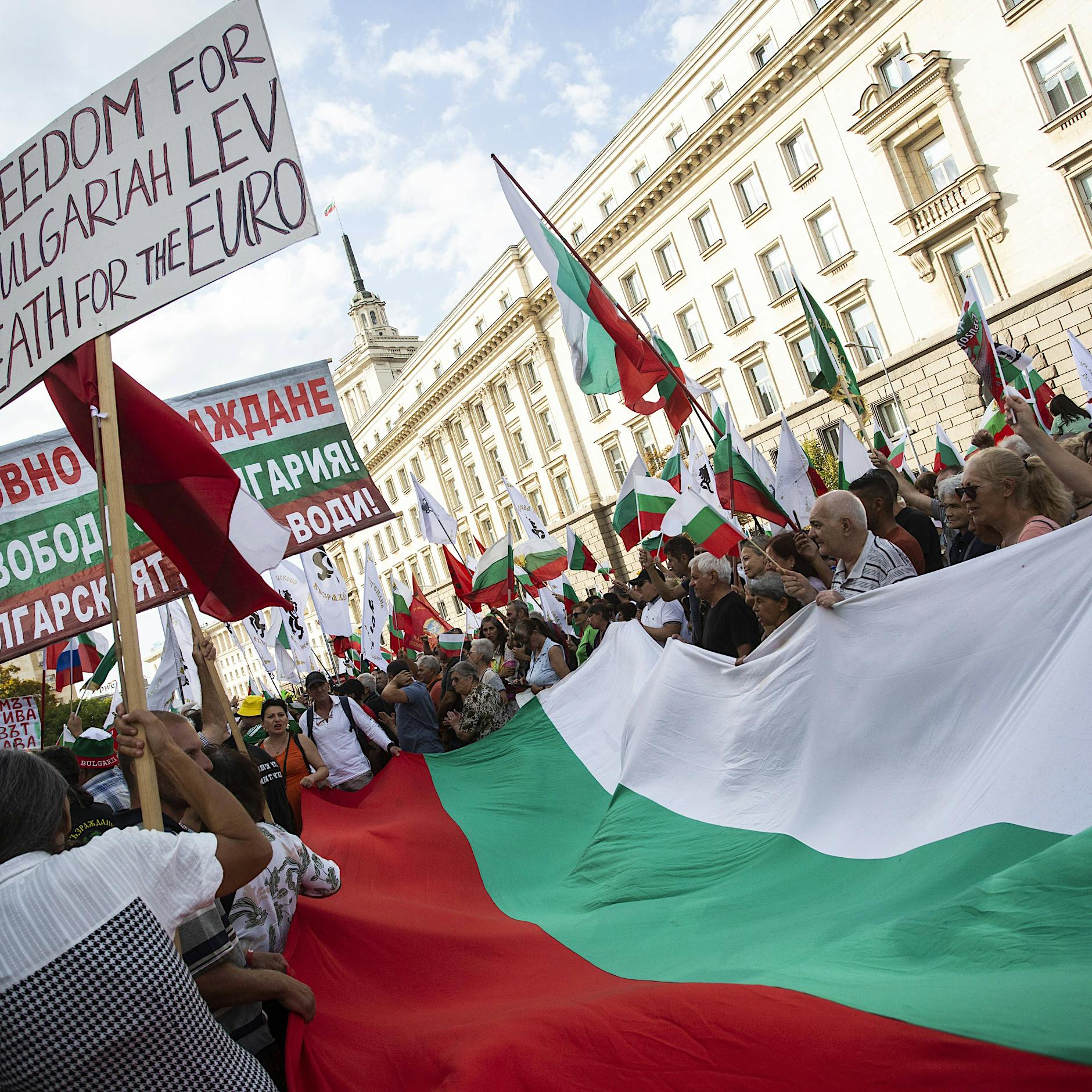 Bulgarien bekommt den Euro: Doch die neue Währung spaltet das Land