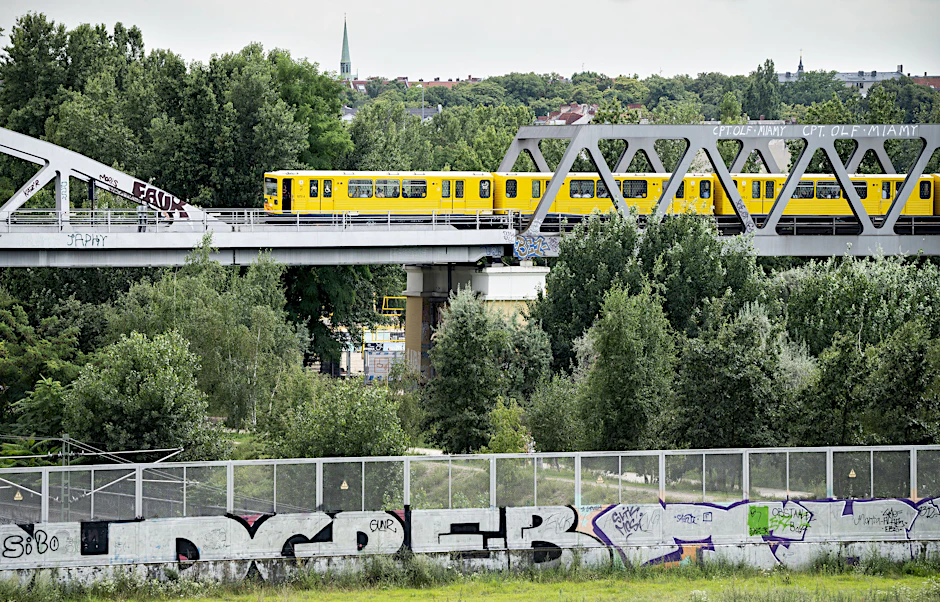 Die maroden U-Bahn-Brücken im Park am Gleisdreieck kommen weg!