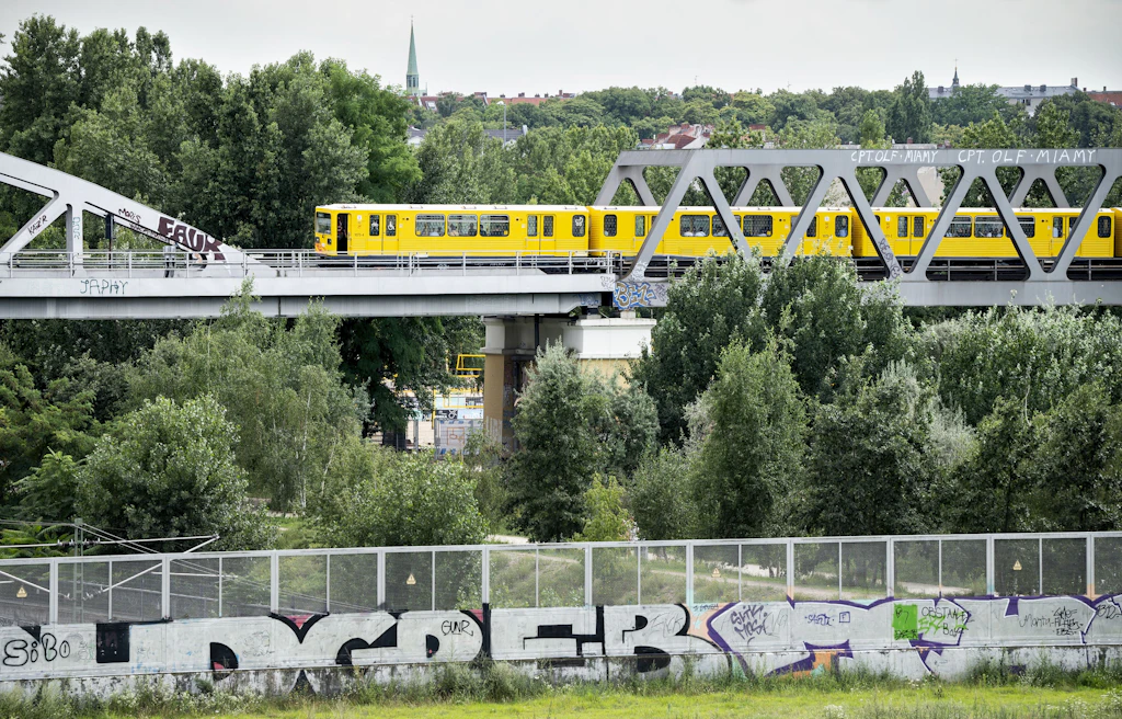 Super-GAU für Berlin: Die Gleisdreieck-Brücken müssen abgerissen werden!