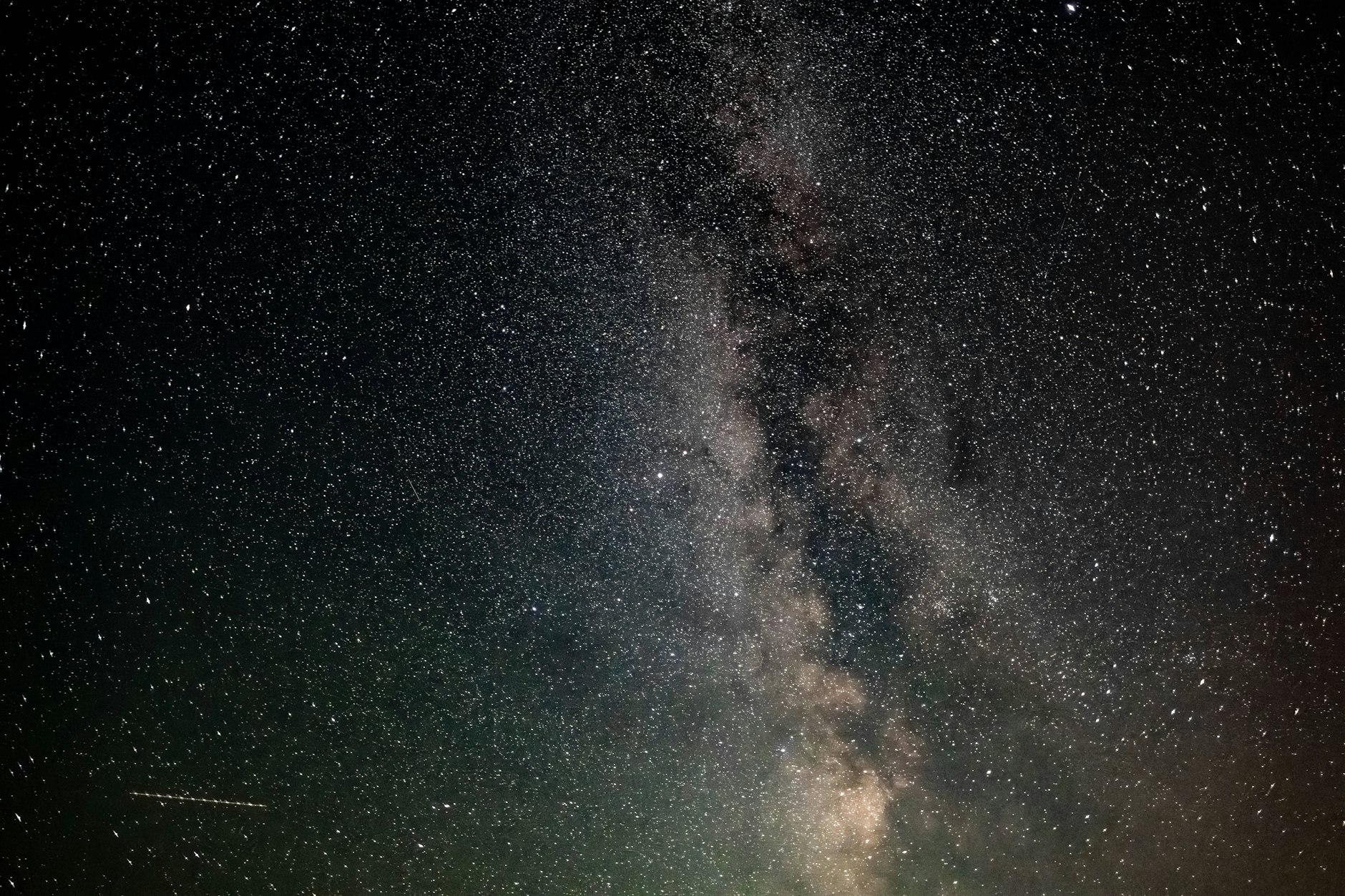 Leuchtende Spuren am Nachthimmel: Der Sternschnuppenstrom sorgt für besonders funkelnde Nächte.