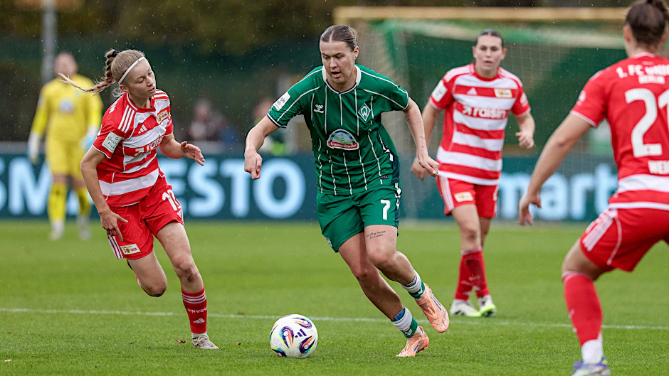 Die Frauen des 1. FC Union Berlin wirken in Bremen nach einem frühen Schock wie gelähmt