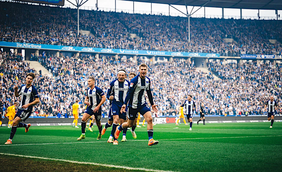 Und jetzt im Jubel-Gleichschritt in der Tabelle durchstarten. Fabian Reese und Michael Cuisance wollen mit Hertha BSC in die Bundesliga.