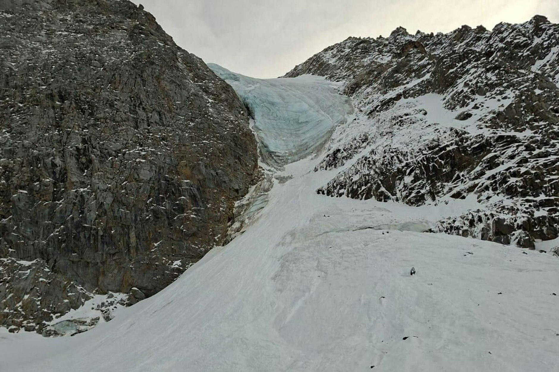 EinTeil der Vertainspitze in Südtirol nach einem Lawinenabgang. Fünf deutsche Bergsteiger kamen dabei ums Leben.