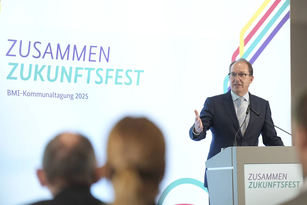 Mehr Geld, weniger Kontrolle: Das plant Bundesinnenminister Dobrindt für die Kommunen