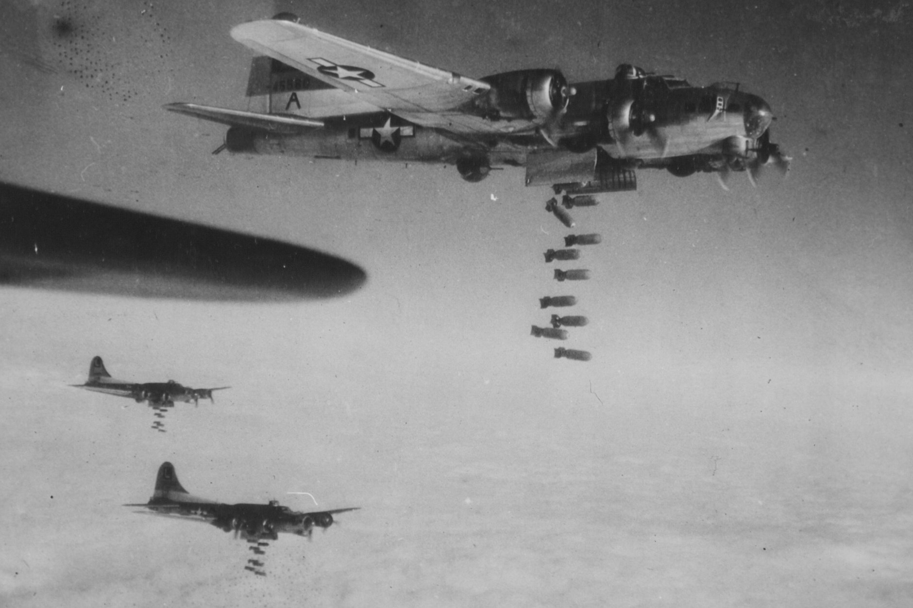 La campagne de bombardements a entraîné un changement de cap dans la propagande.