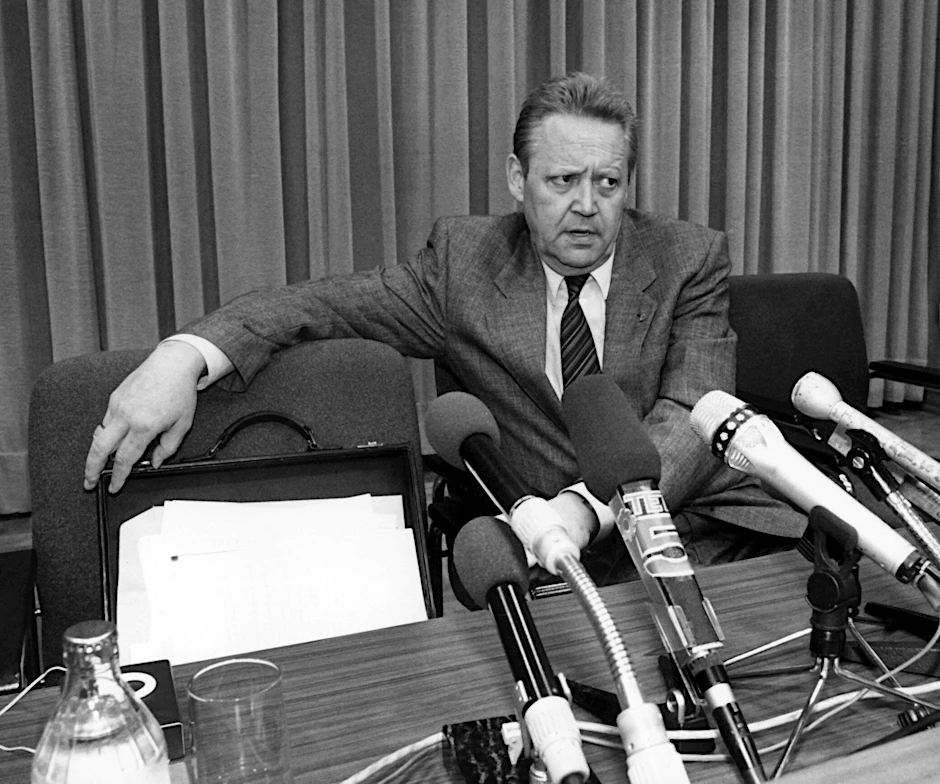 Günter Schabowski verkündete die neue Reisefreiheit am Abend des 9. November 1989 bei einer Pressekonferenz.