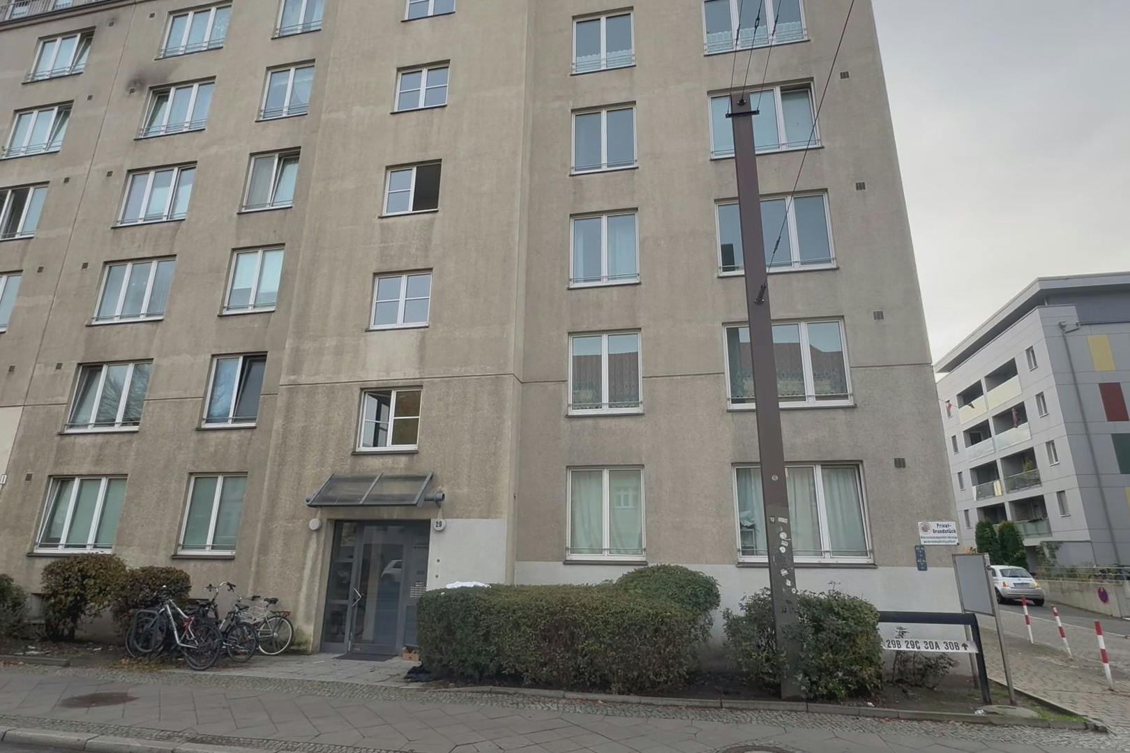 Die Lindenstraße 29 in Berlin-Köpenick, eine der drei durchsuchten Meldeadressen des mutmaßlichen Terroristen