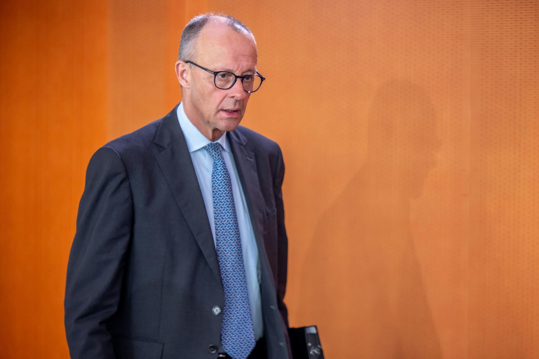 Rentenstreit in der Union: Merz verteidigt Kurs, Nachwuchs rebelliert