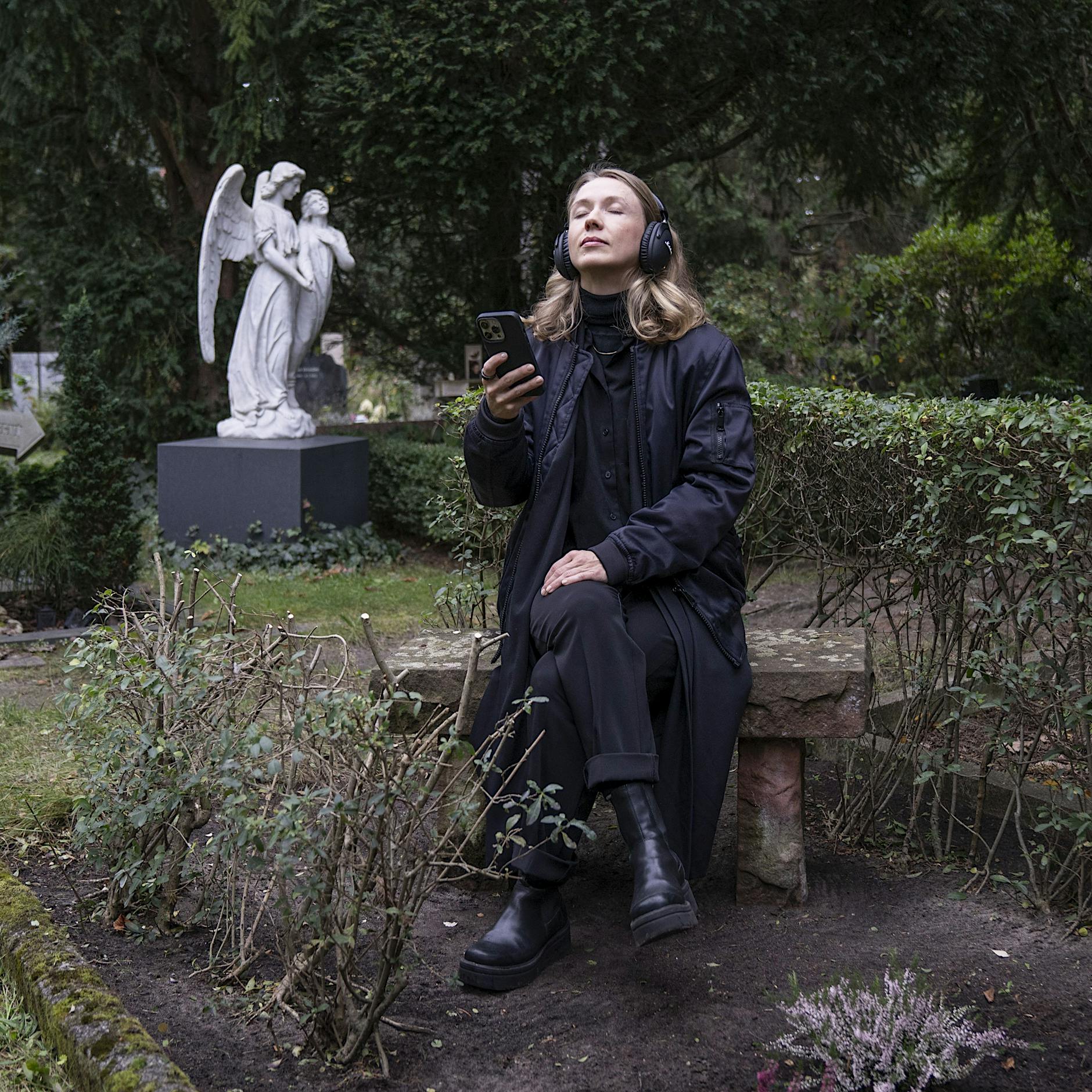 Wenn Tote auferstehen: So verändert KI die Trauer – Chancen und Grenzen