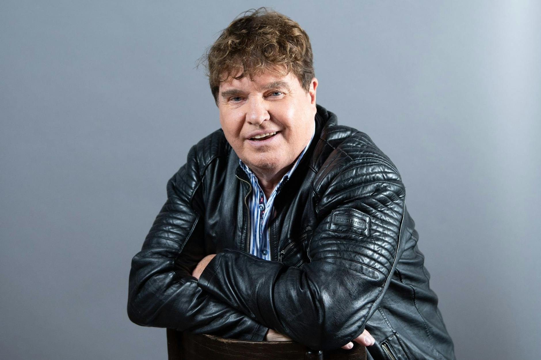 Frank Schöbel ist auch heute noch topfit, geht im November und Dezember auf große Weihnachtstour.