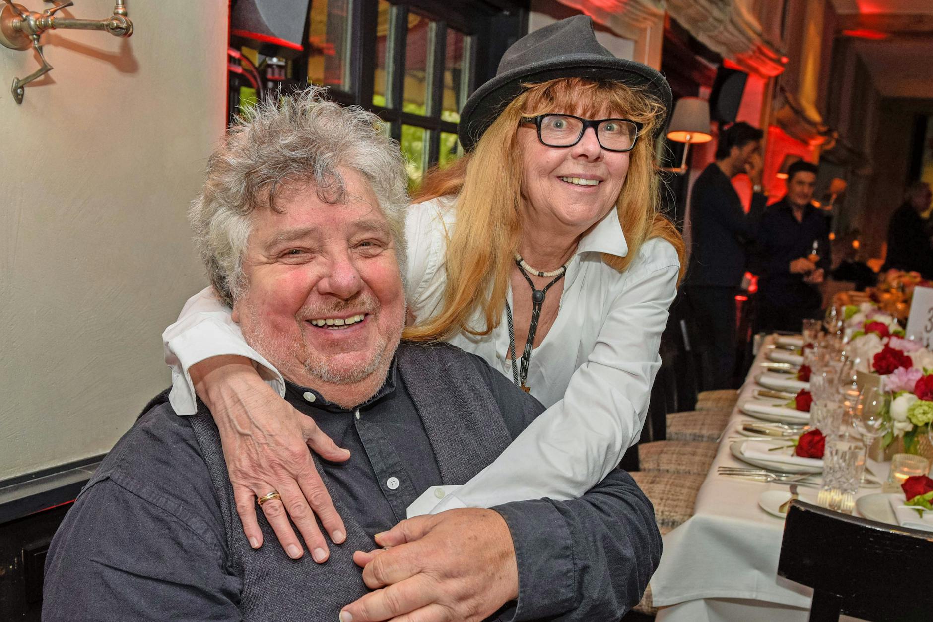 Michael Schanze im Jahr 2023 mit seiner Partnerin Uschi Köhl. Sie starb kurze Zeit später.