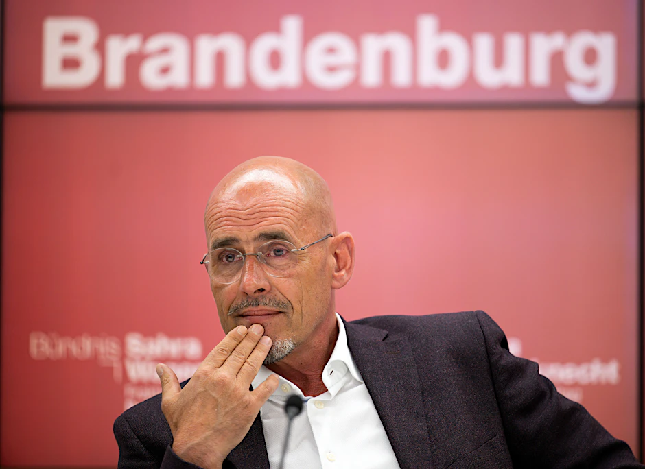 Niels-Olaf Lüders, Vorsitzender der Brandenburger BSW-Fraktion, verteidigt die Bedenken gegen den Medienstaatsvertrag.
