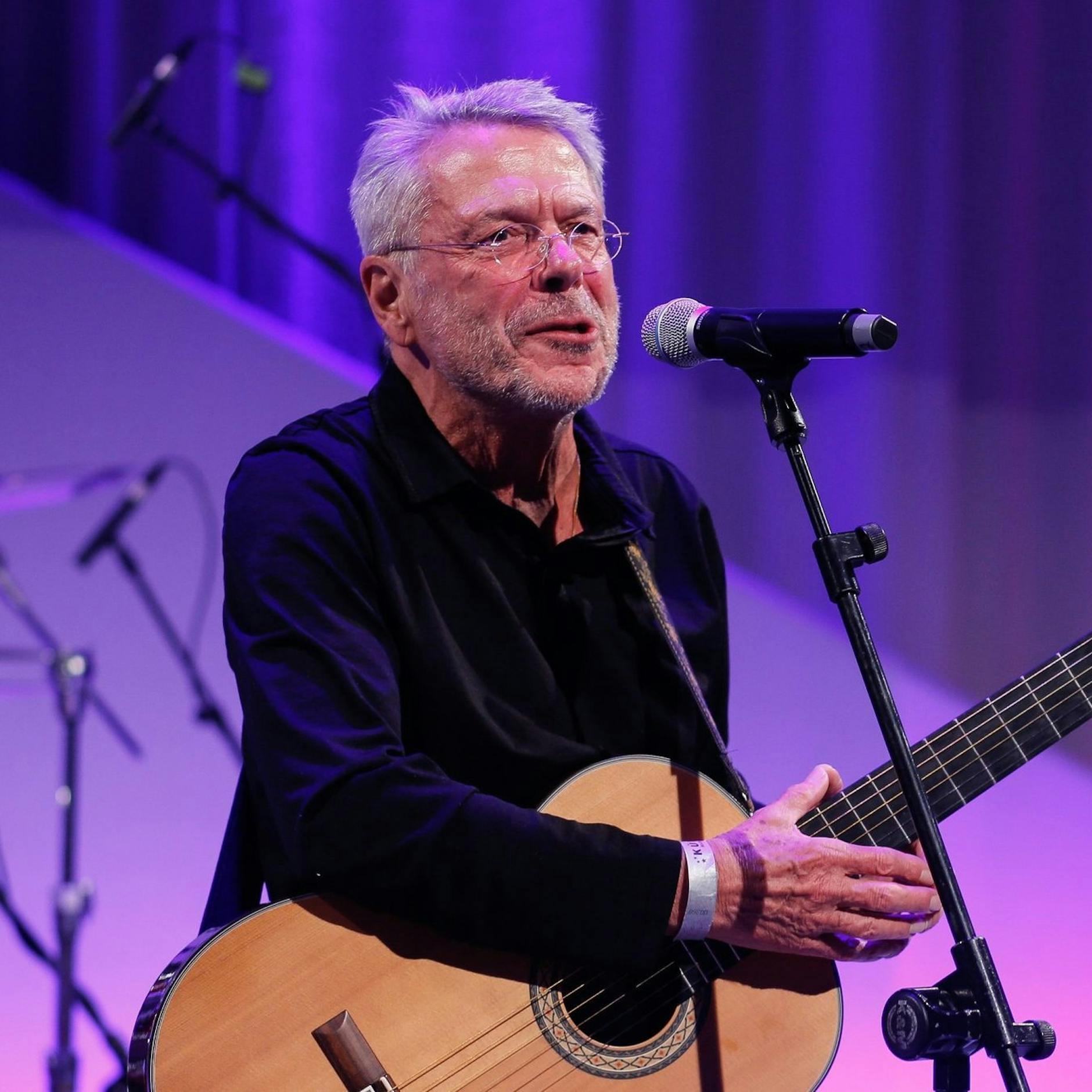 Image - Haftbefehl singt Reinhard Mey: Das steckt hinter „In meinem Garten“
