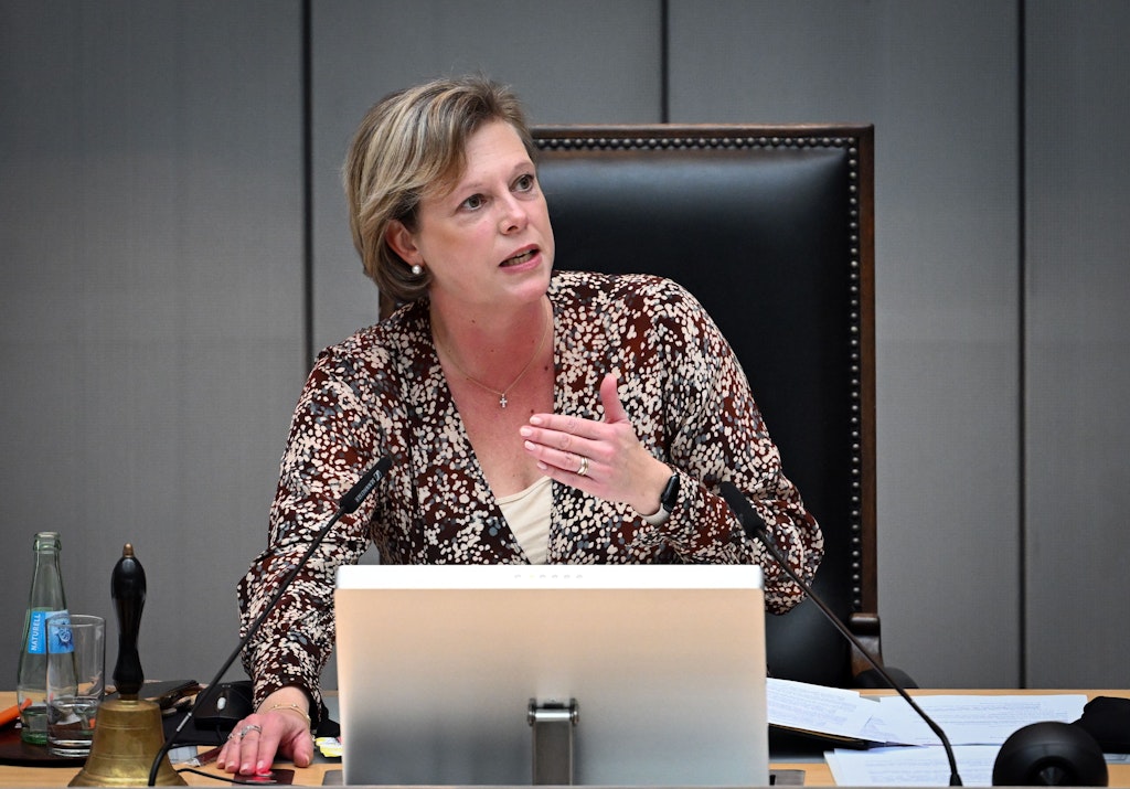 Möbelkauf im Fokus: 157.000 Euro für Sofas und Sessel im Abgeordnetenhaus