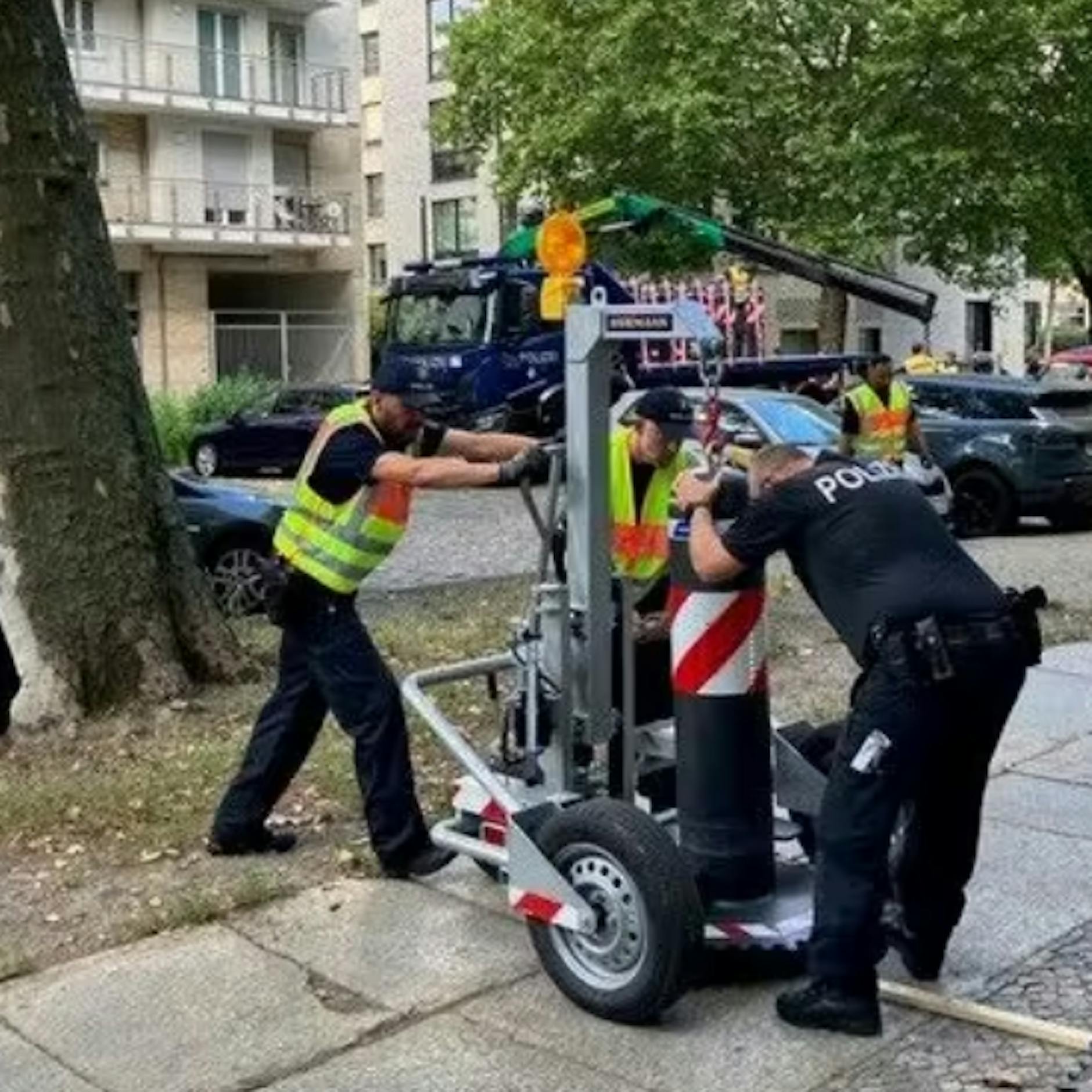 Image - Polizei am Limit: Diese absurden Zusatzaufgaben lähmen Berlins Beamte